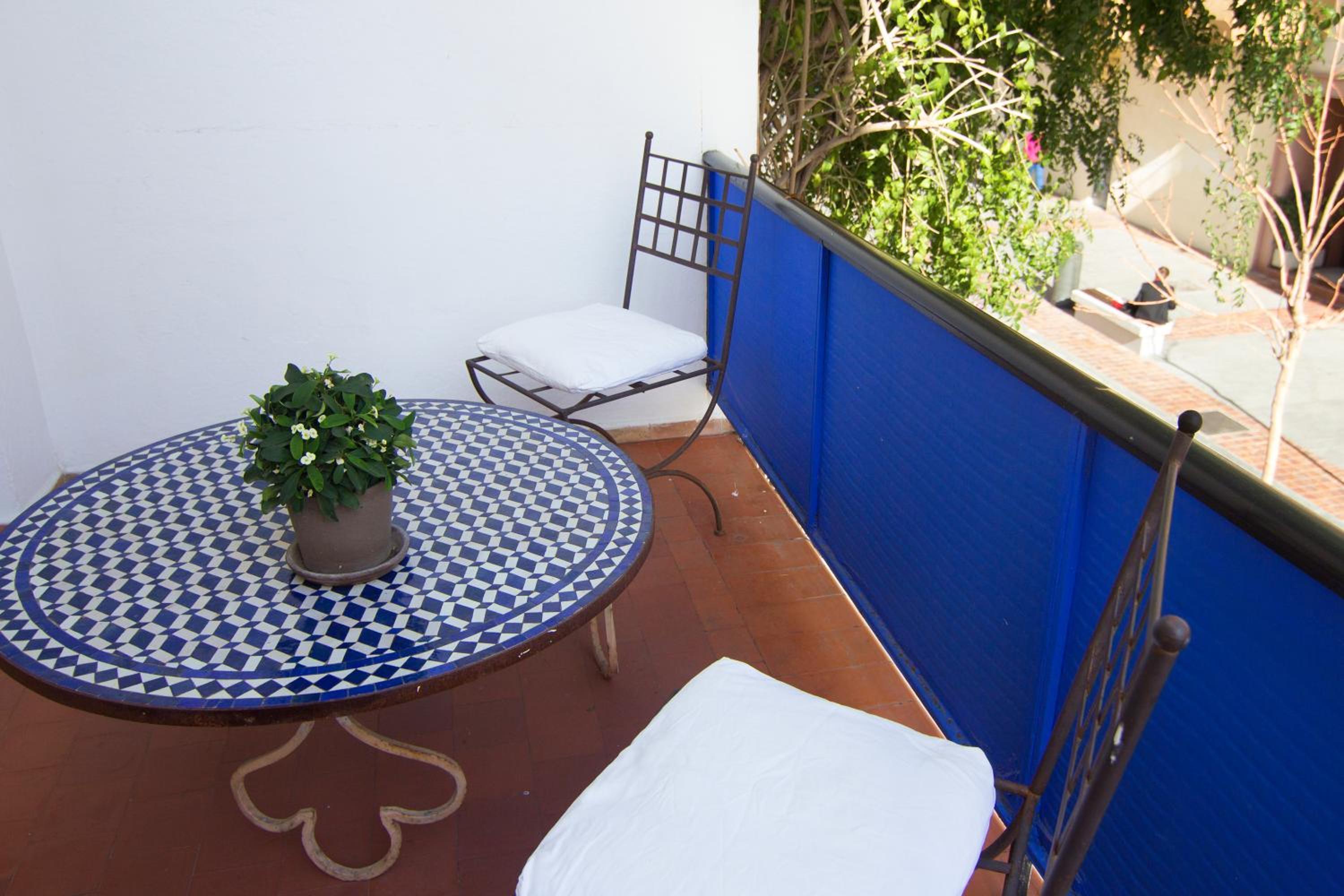 balcony