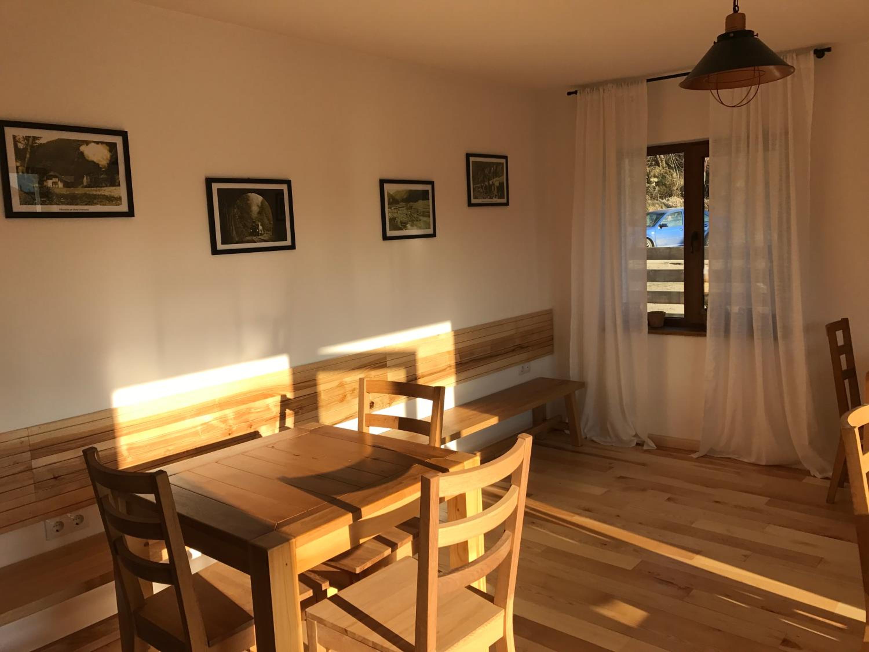 Anahouse