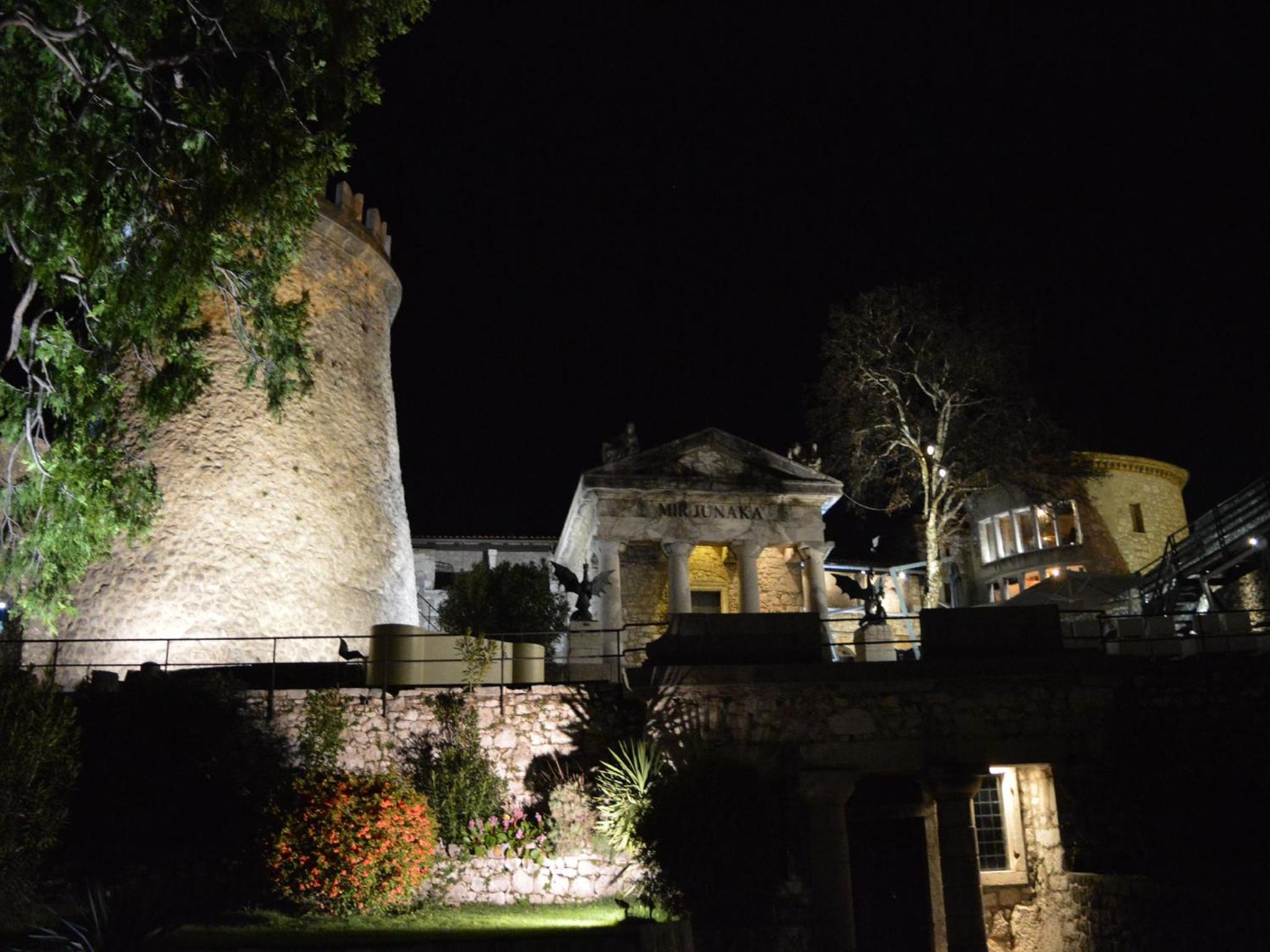 Hotel Sentona Apartment - Image 1