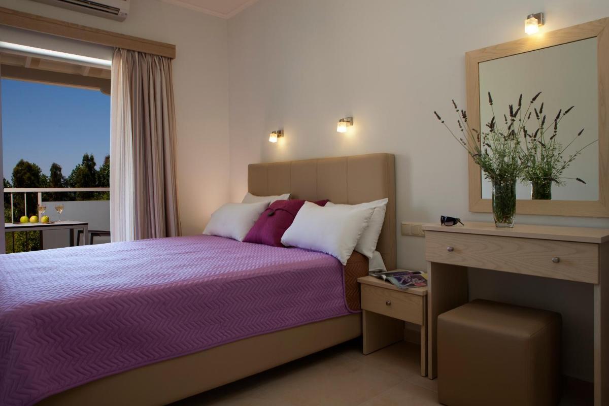 Hotel Savinos Rooms - Image 1