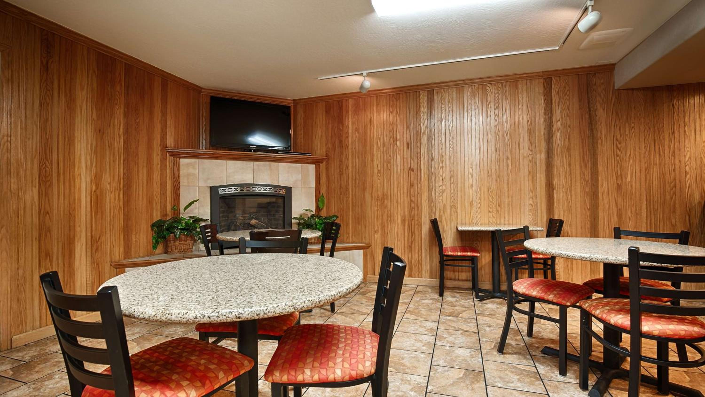 Best Western Plus Humboldt Bay Inn