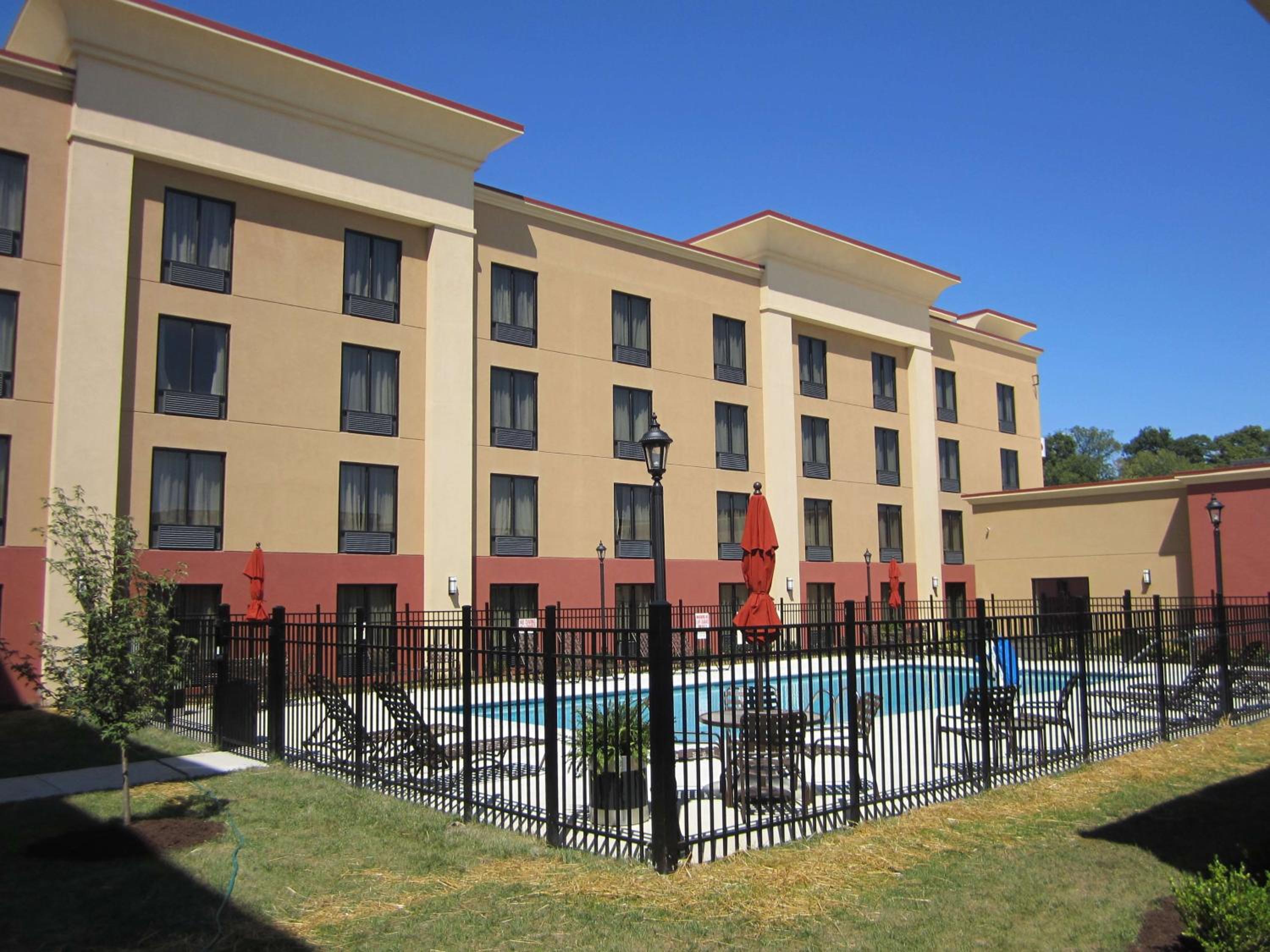 Best Western Plus Sunrise Inn - Property Image 13