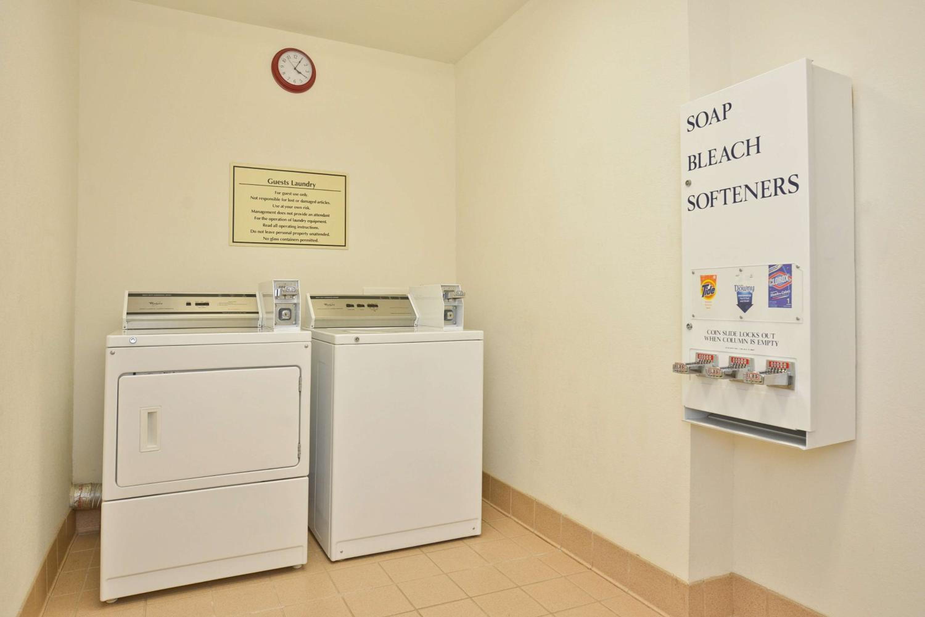 Best Western Limestone Inn and Suites
