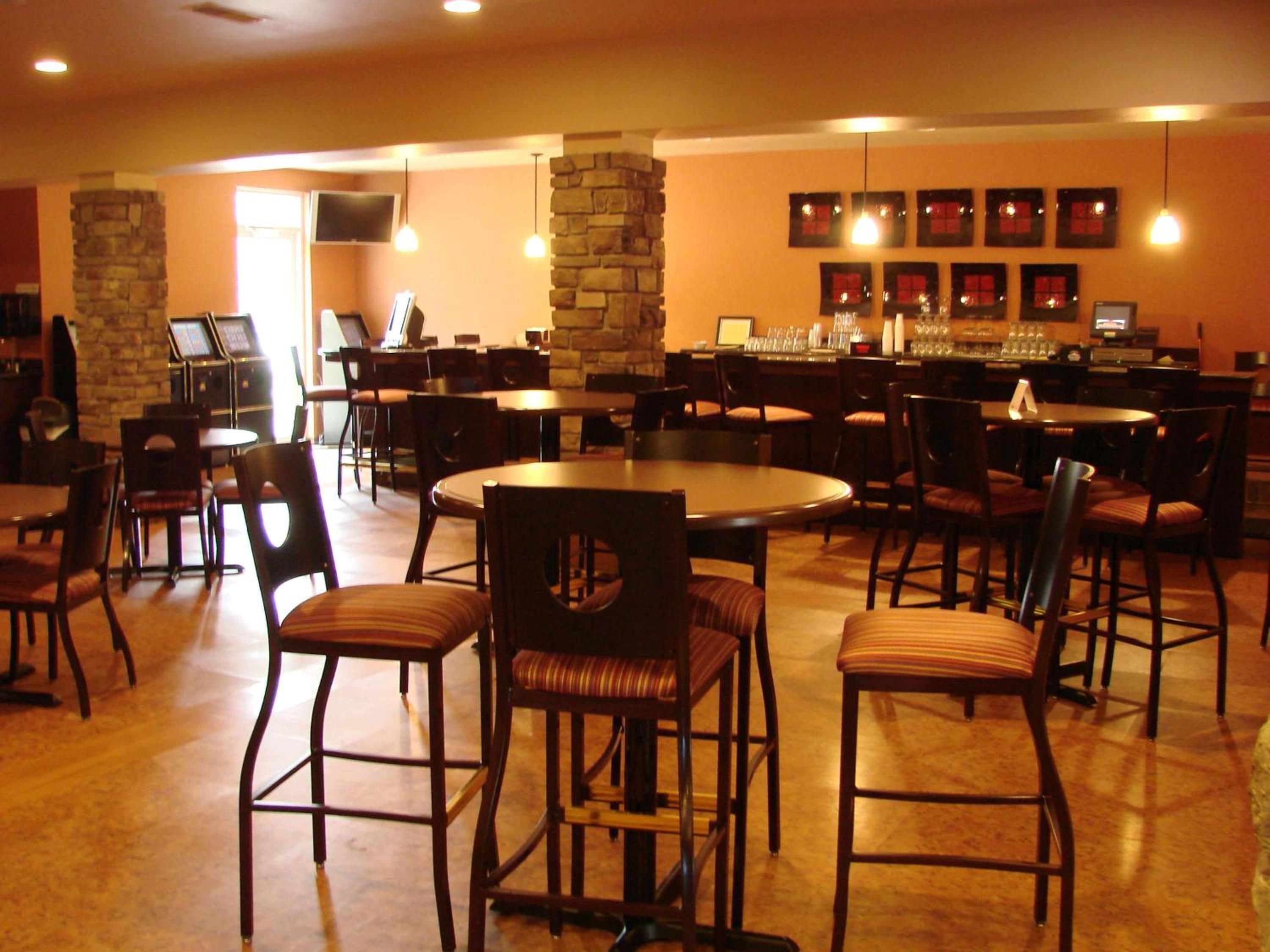 Crandon Inn & Suites