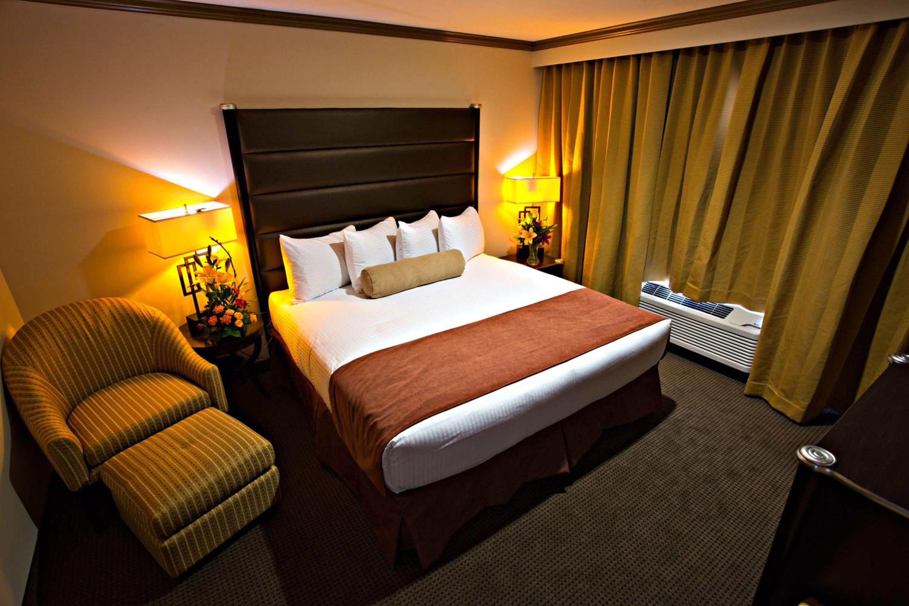 Camrose Resort Hotel