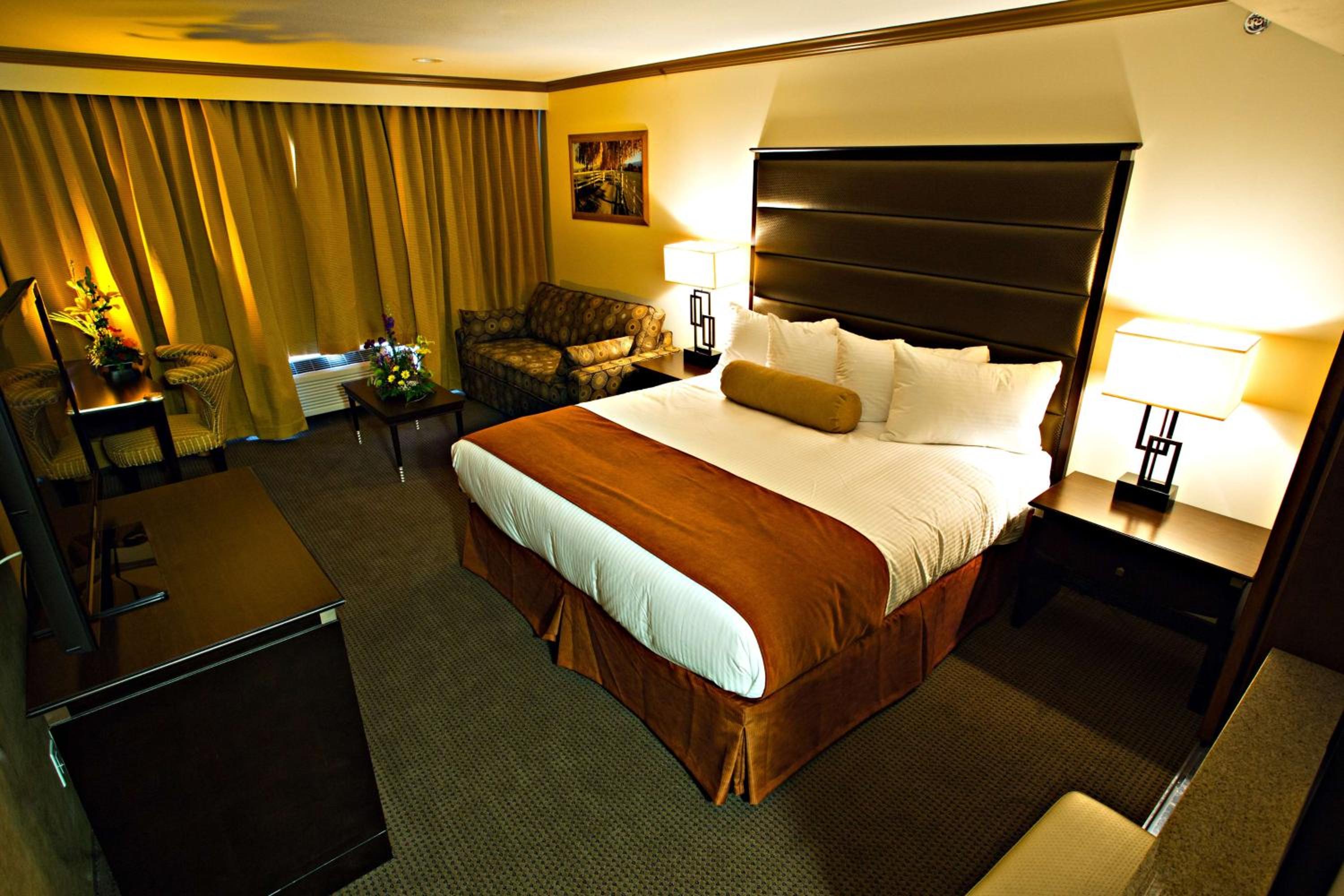 Camrose Resort Hotel