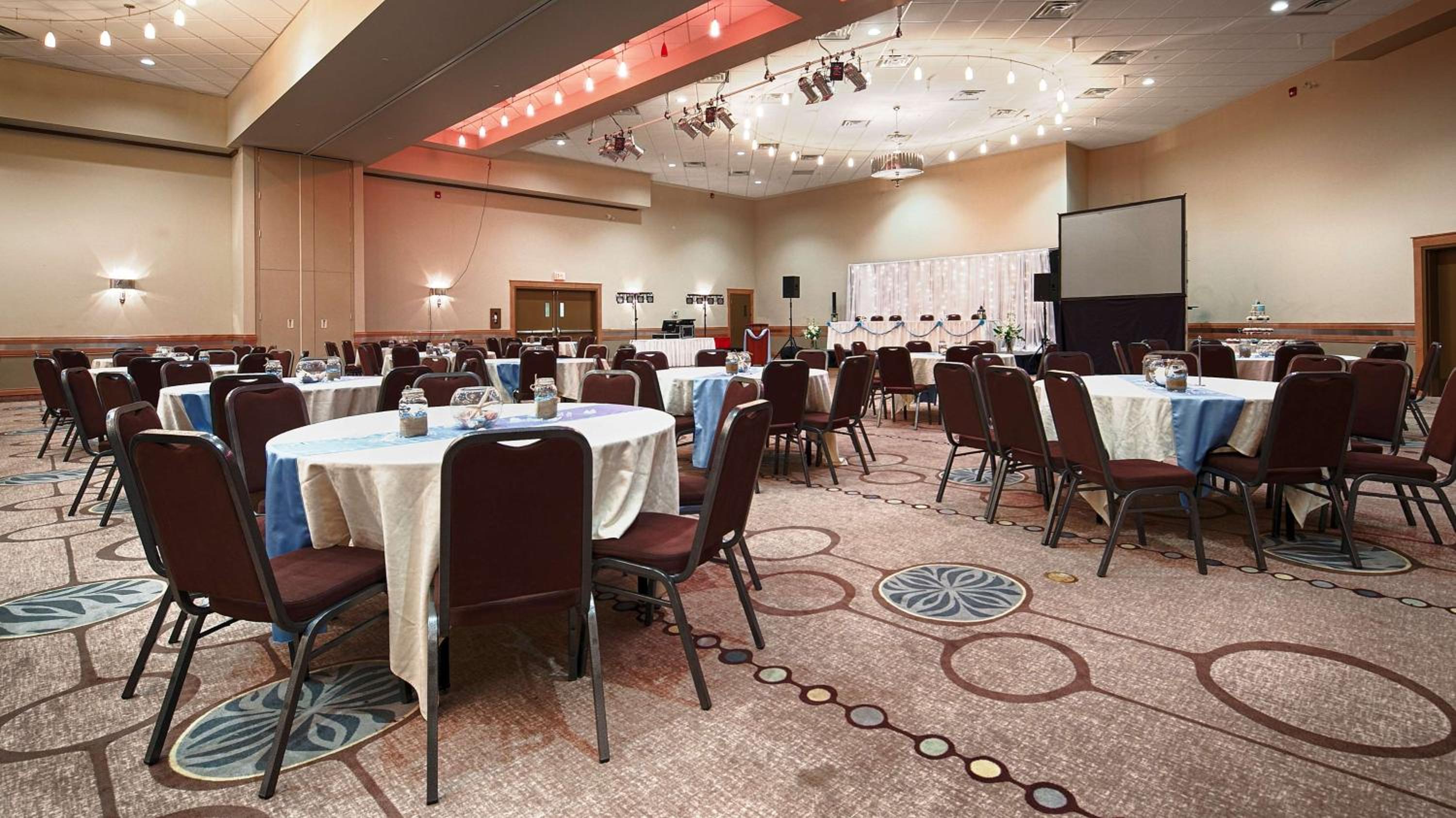 Camrose Resort Hotel