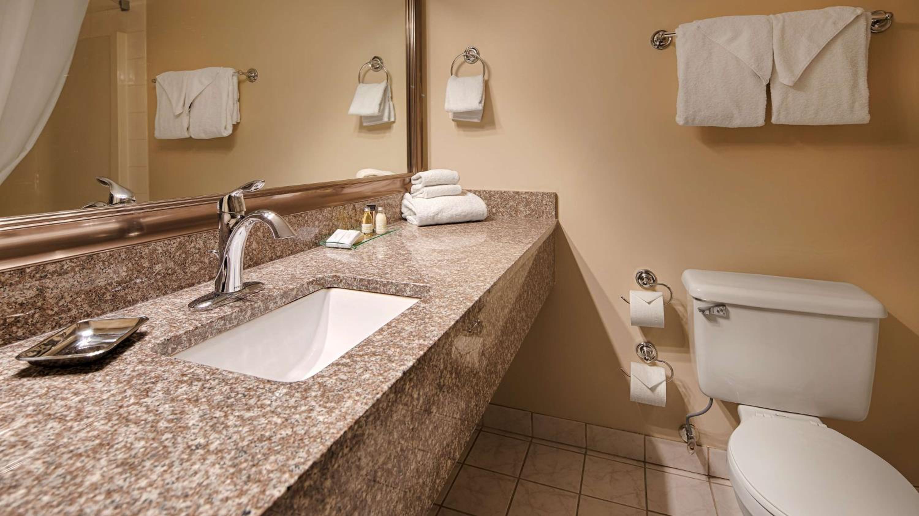 Golden Vacations - Best Western Mountainview Inn - Property Image 1