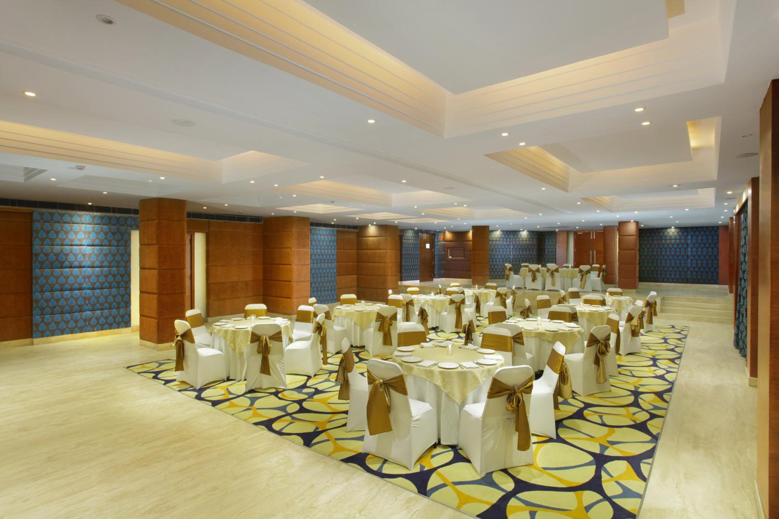 Marigold Sarovar Portico Shimla with Heated pool and AC Rooms-A Resort cottage and SPA Marigold Sarovar Portico Shimla with Heated pool and AC Rooms-A Resort cottage and SPA