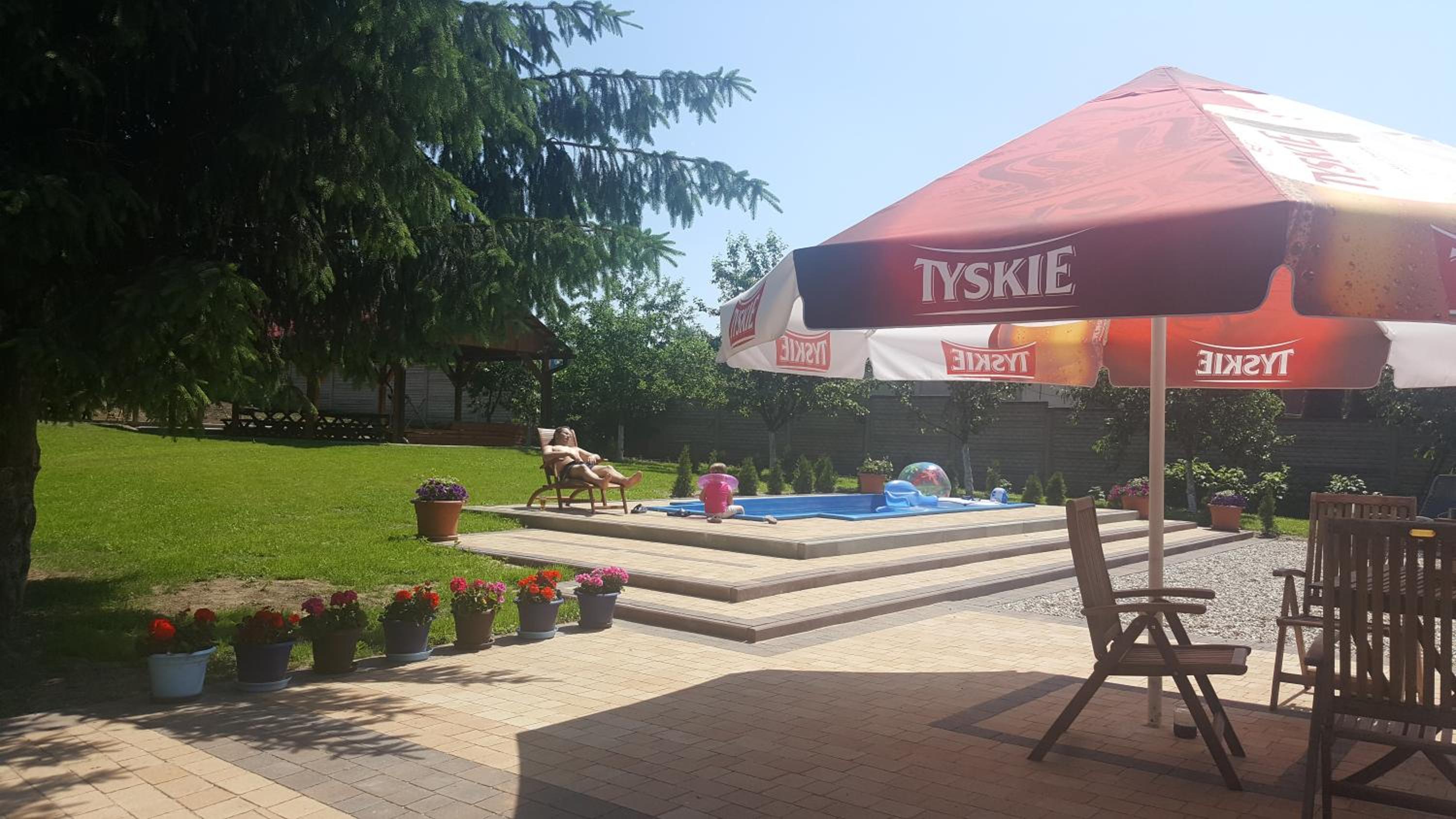 Cudowny Zakątek z Ogrodem i Basenem view 5