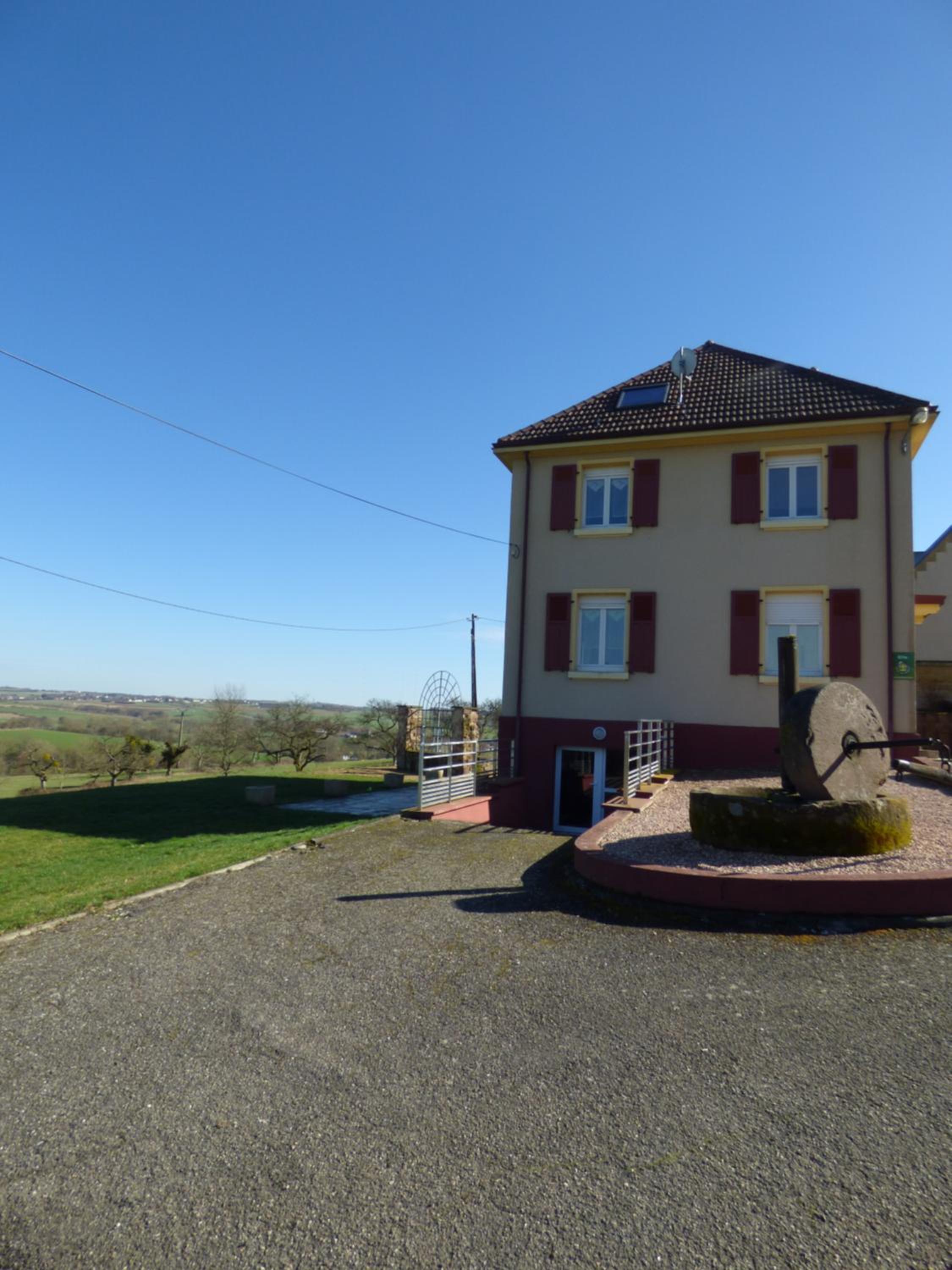 Gite "Vue Sur La Frontiere" view 4
