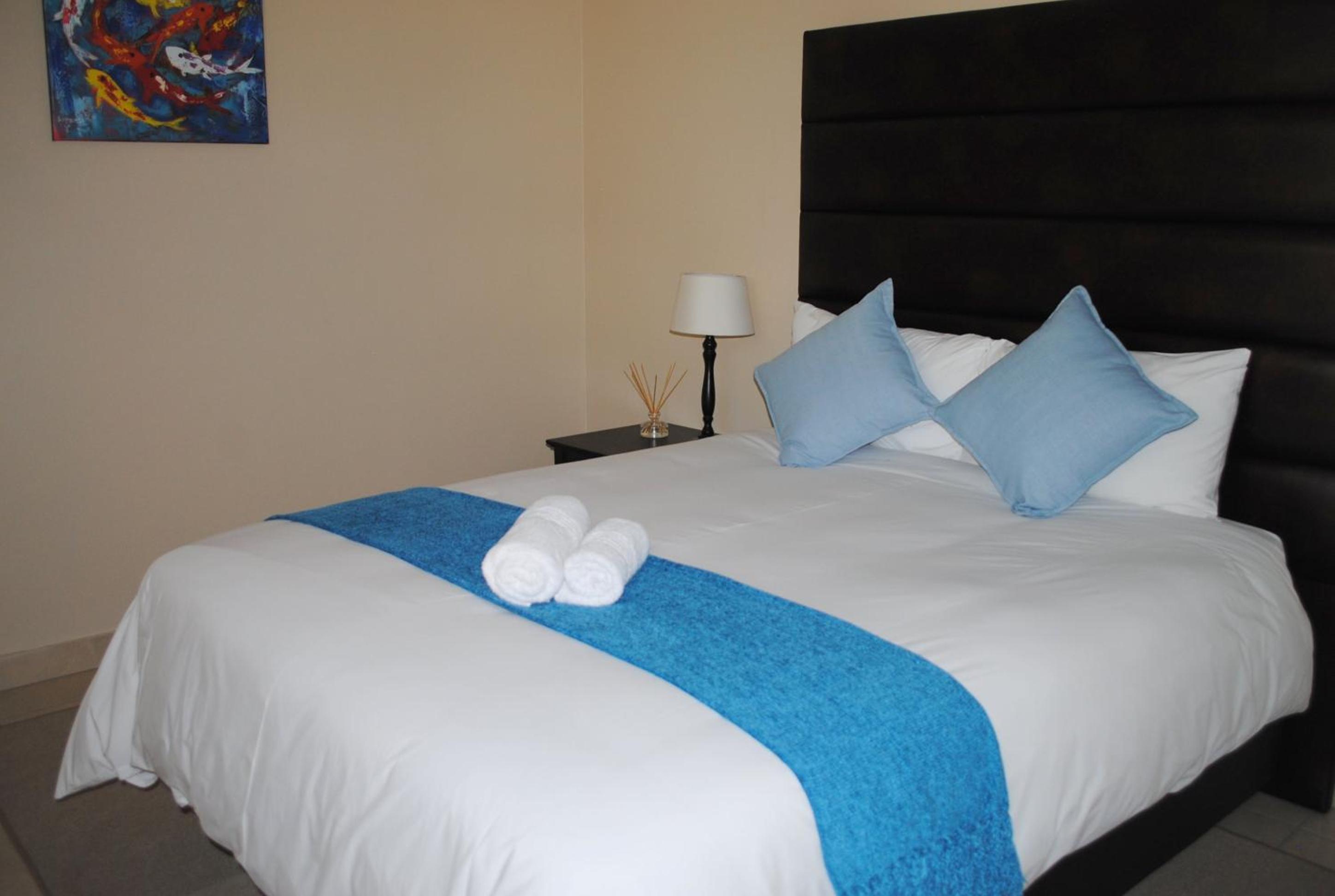 6 on Morris Guest Lodge
