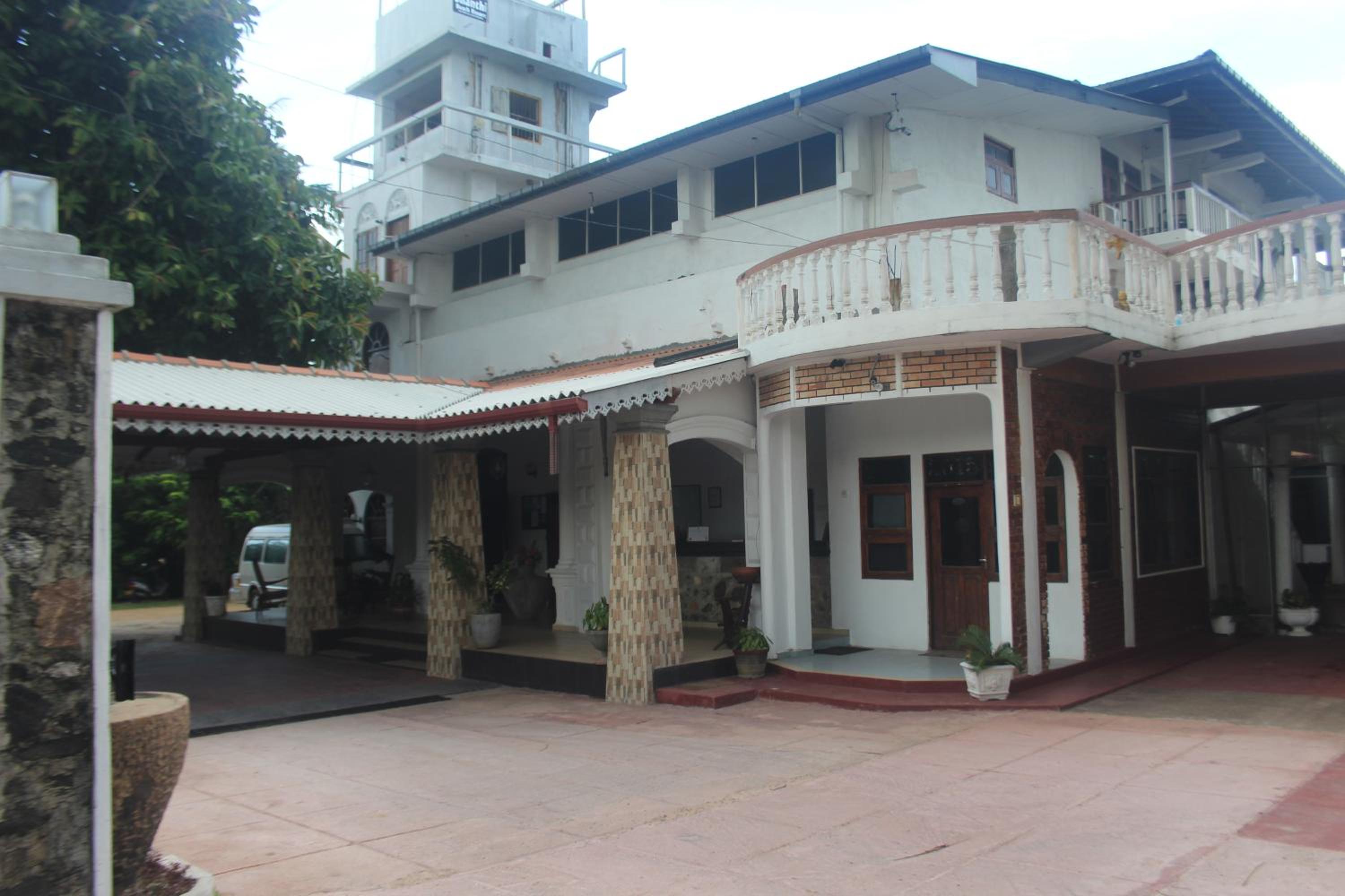 Shanthi Beach Resort