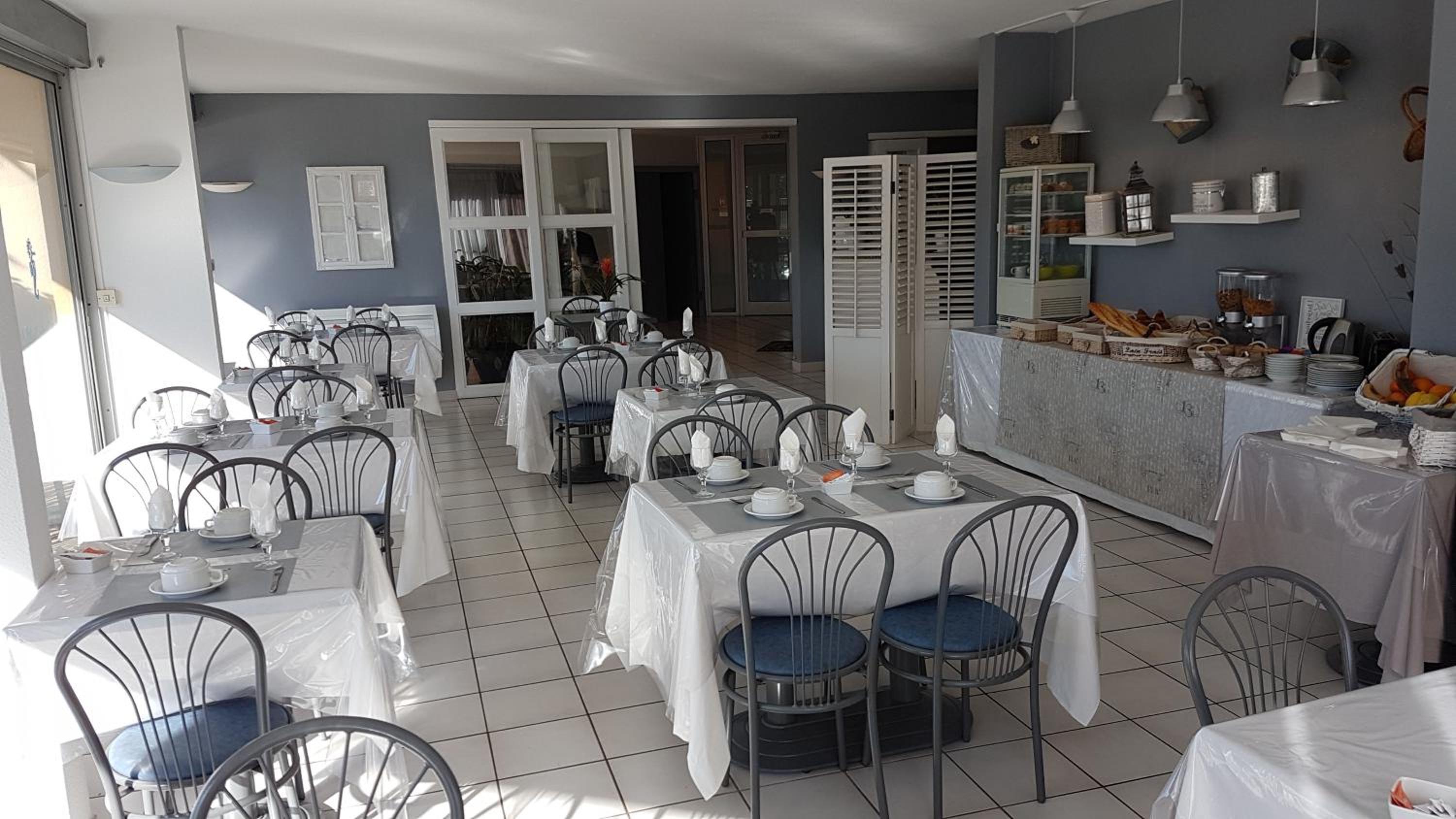 restaurant