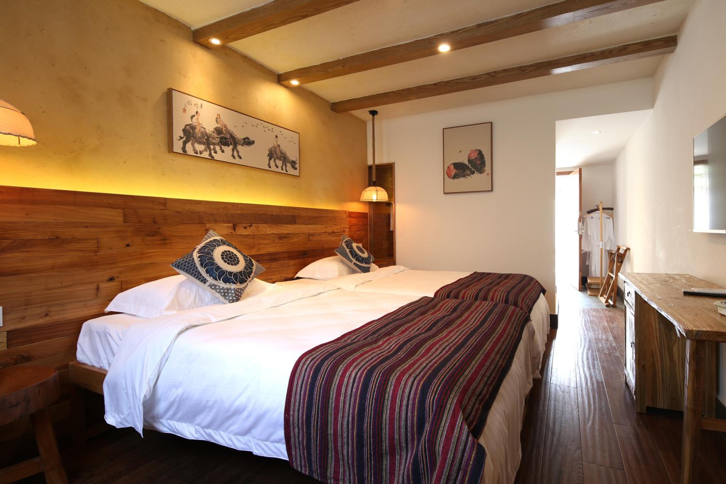 Floral Hotel · Yuexiang Inn Wuzhen