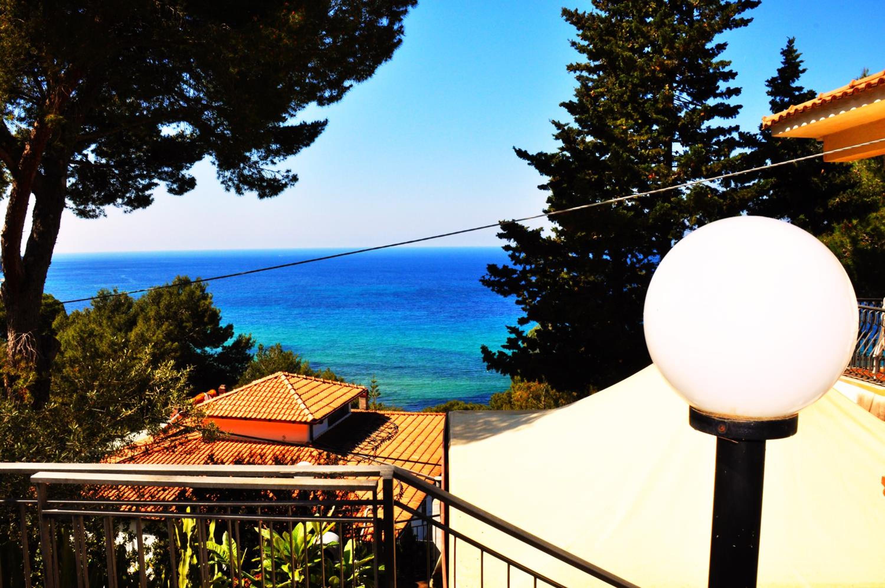 Villa Laura Sea View Apartments