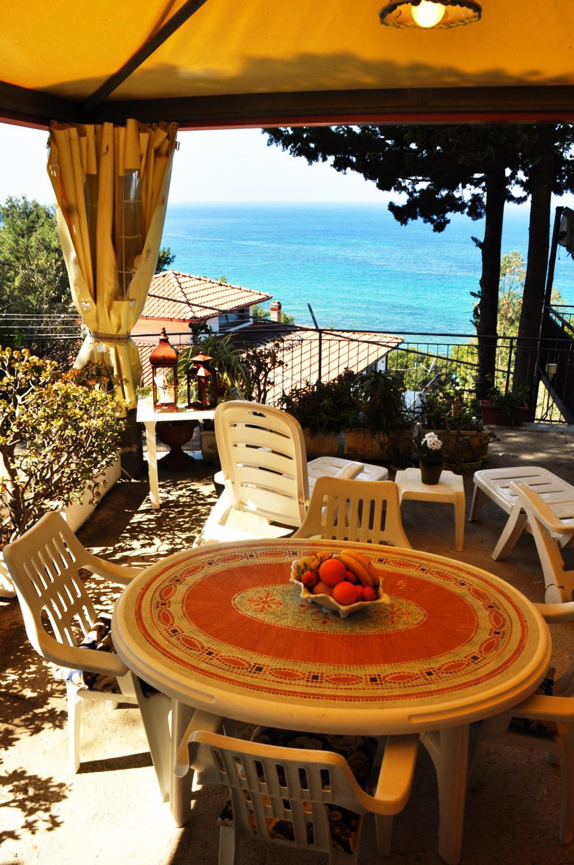 Villa Laura Sea View Apartments