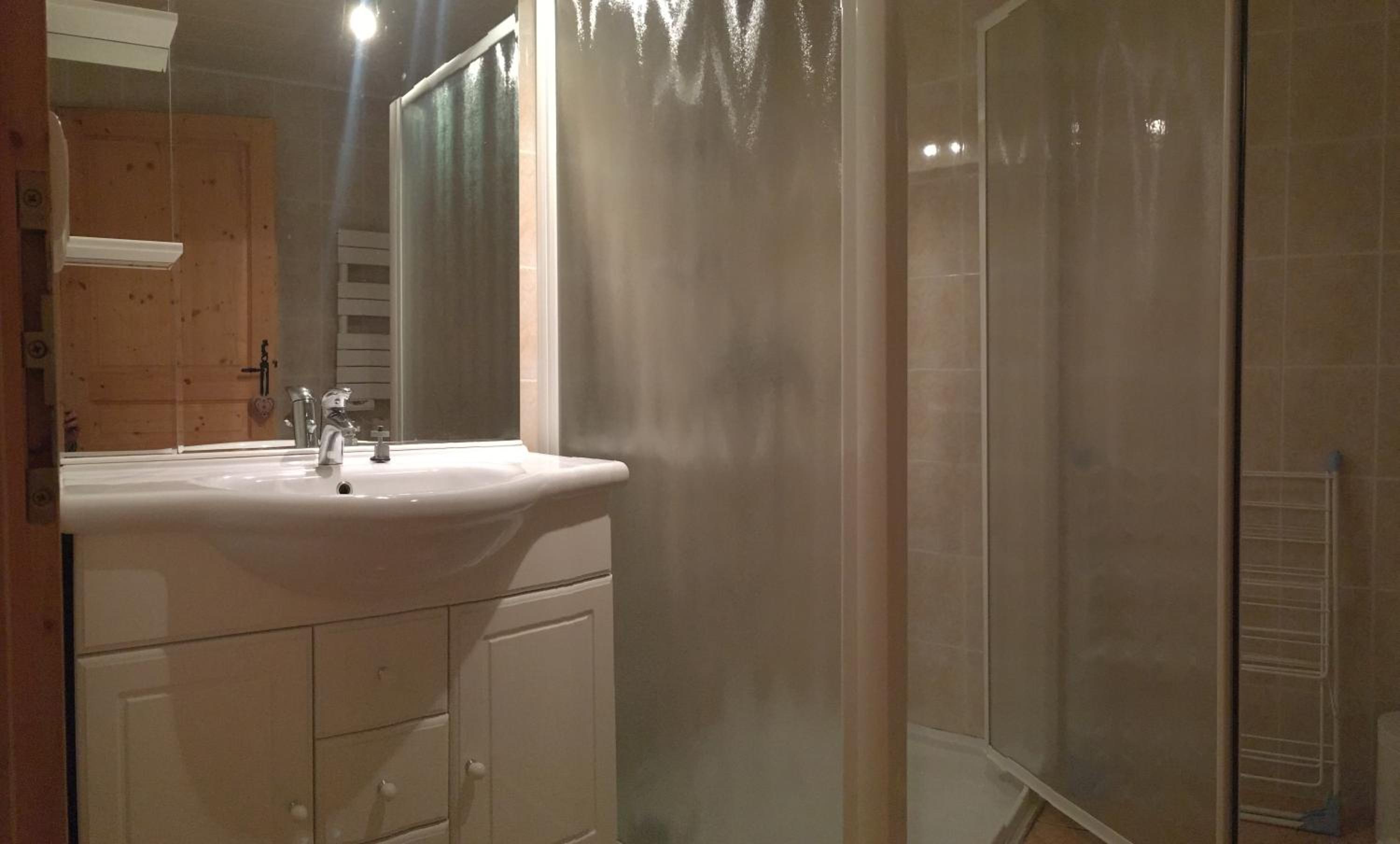 Chalet des Cascades view 5