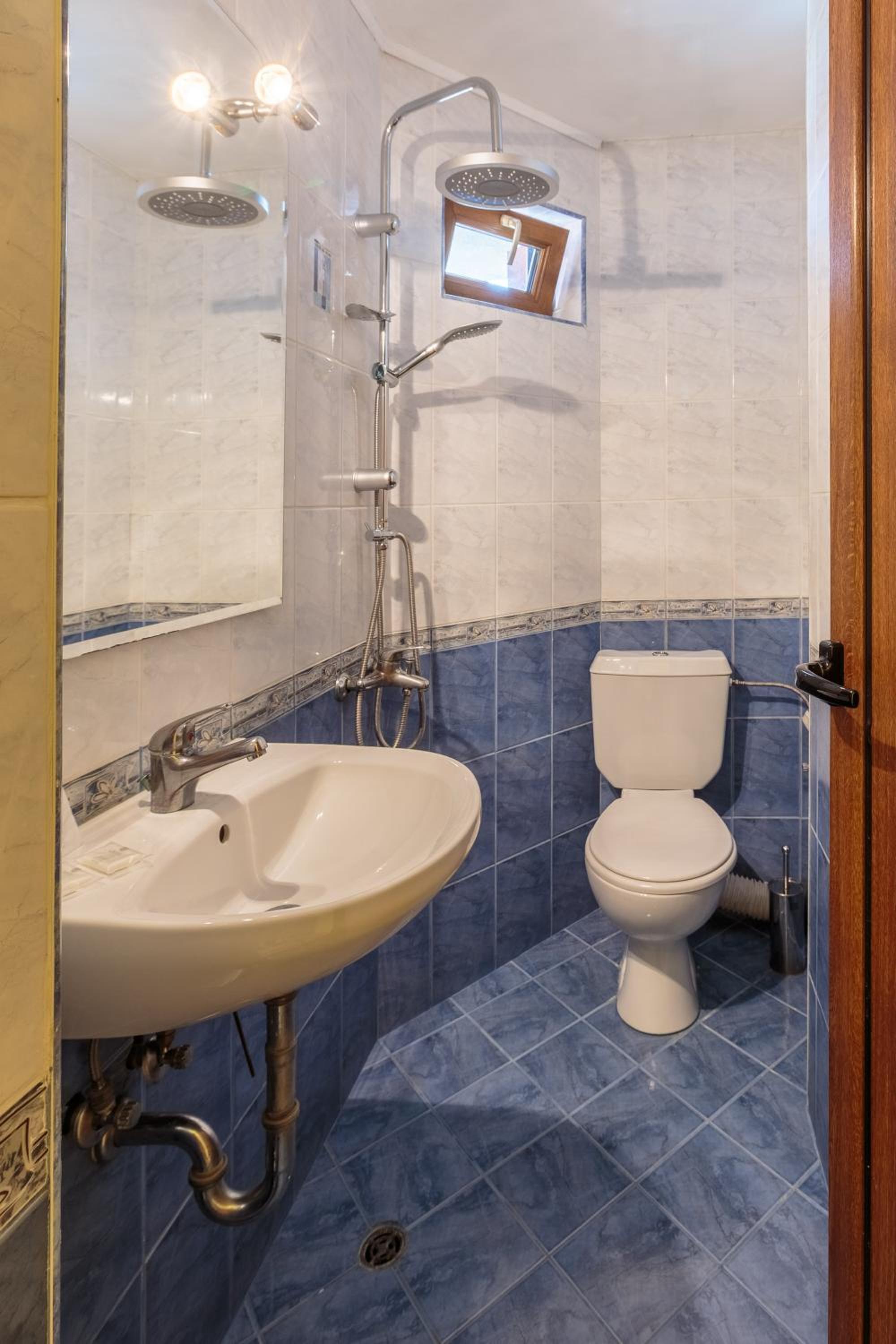 Apart & Rooms Fotinov