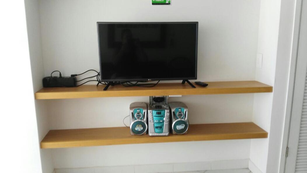 Apartamento en el Centro de San Andrés Islas con vista al mar- Edificio Bay Point 703