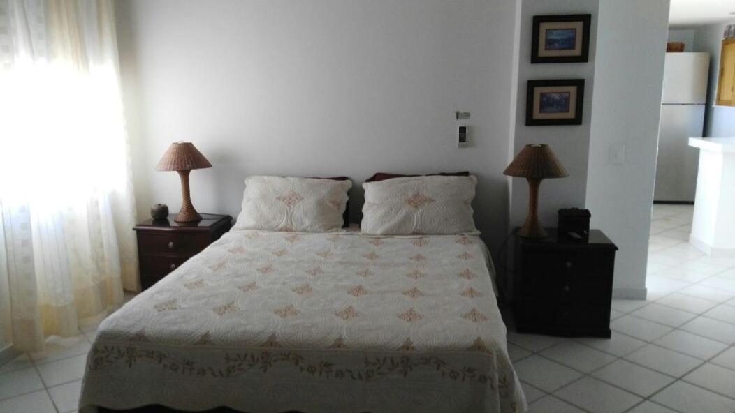 Apartamento en el Centro de San Andrés Islas con vista al mar- Edificio Bay Point 703