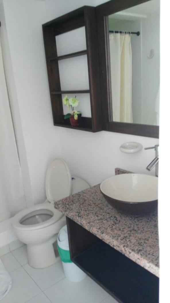 Apartamento en el Centro de San Andrés Islas con vista al mar- Edificio Bay Point 703