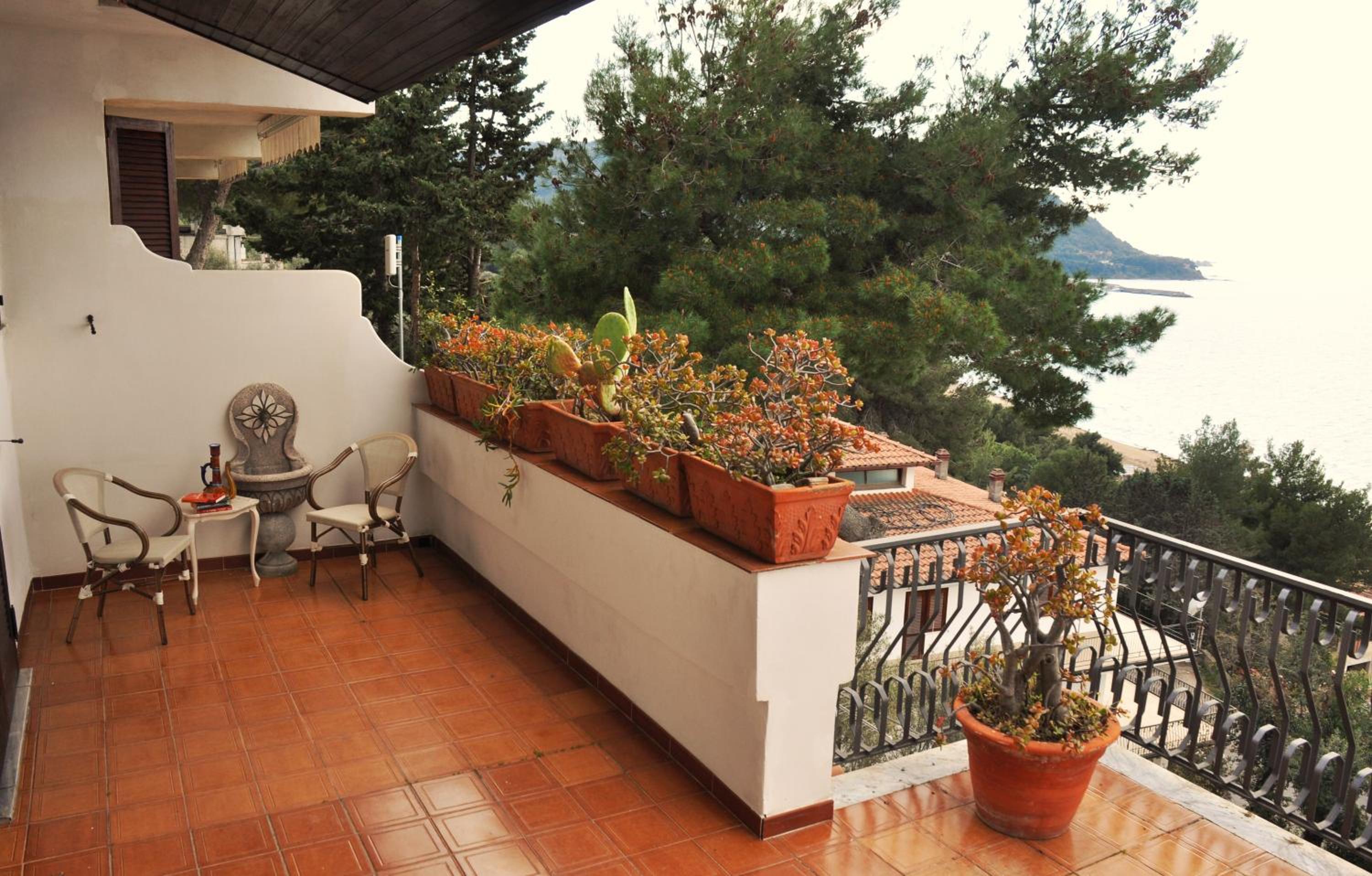 Villa Laura Sea View Apartments