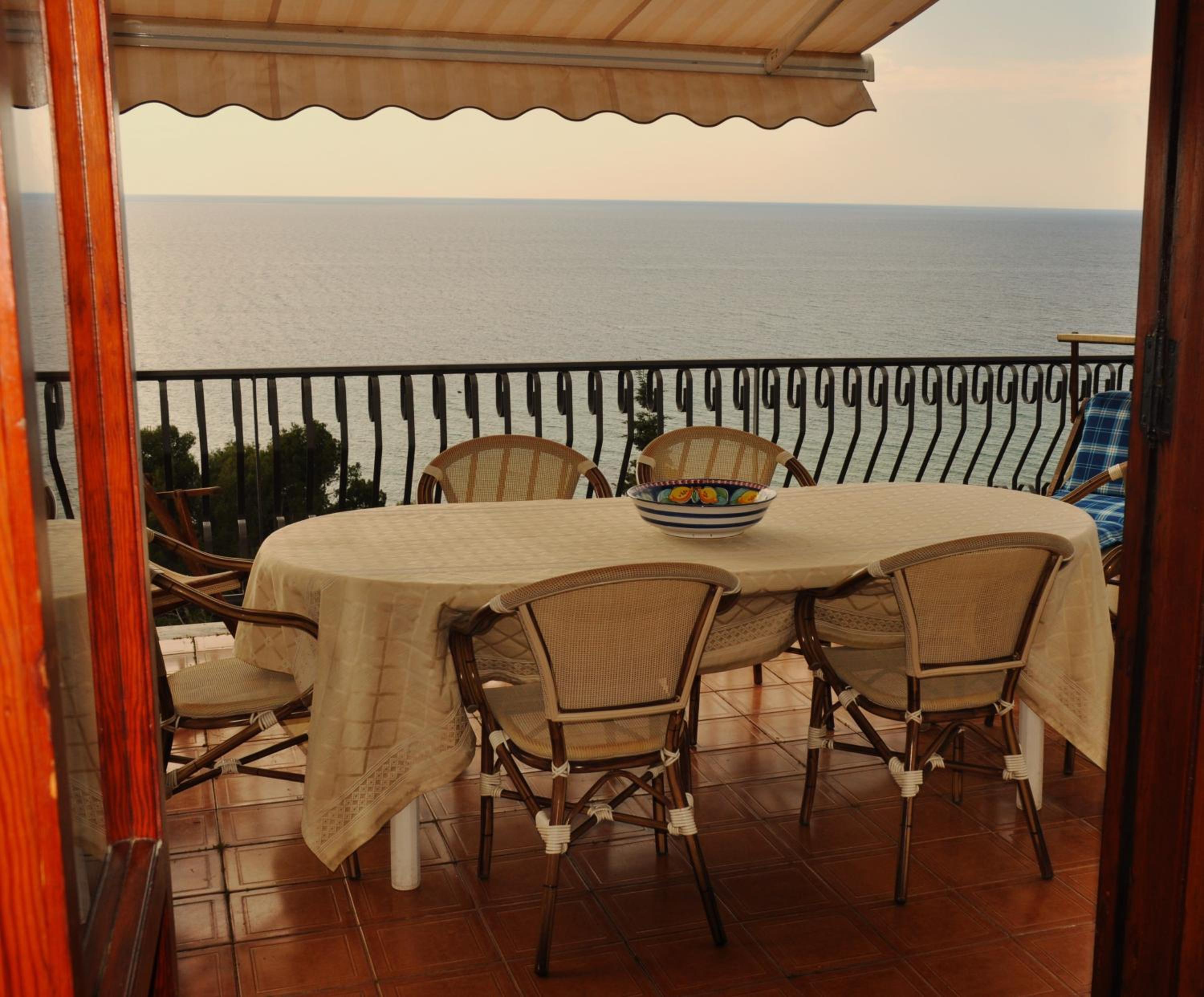 Villa Laura Sea View Apartments