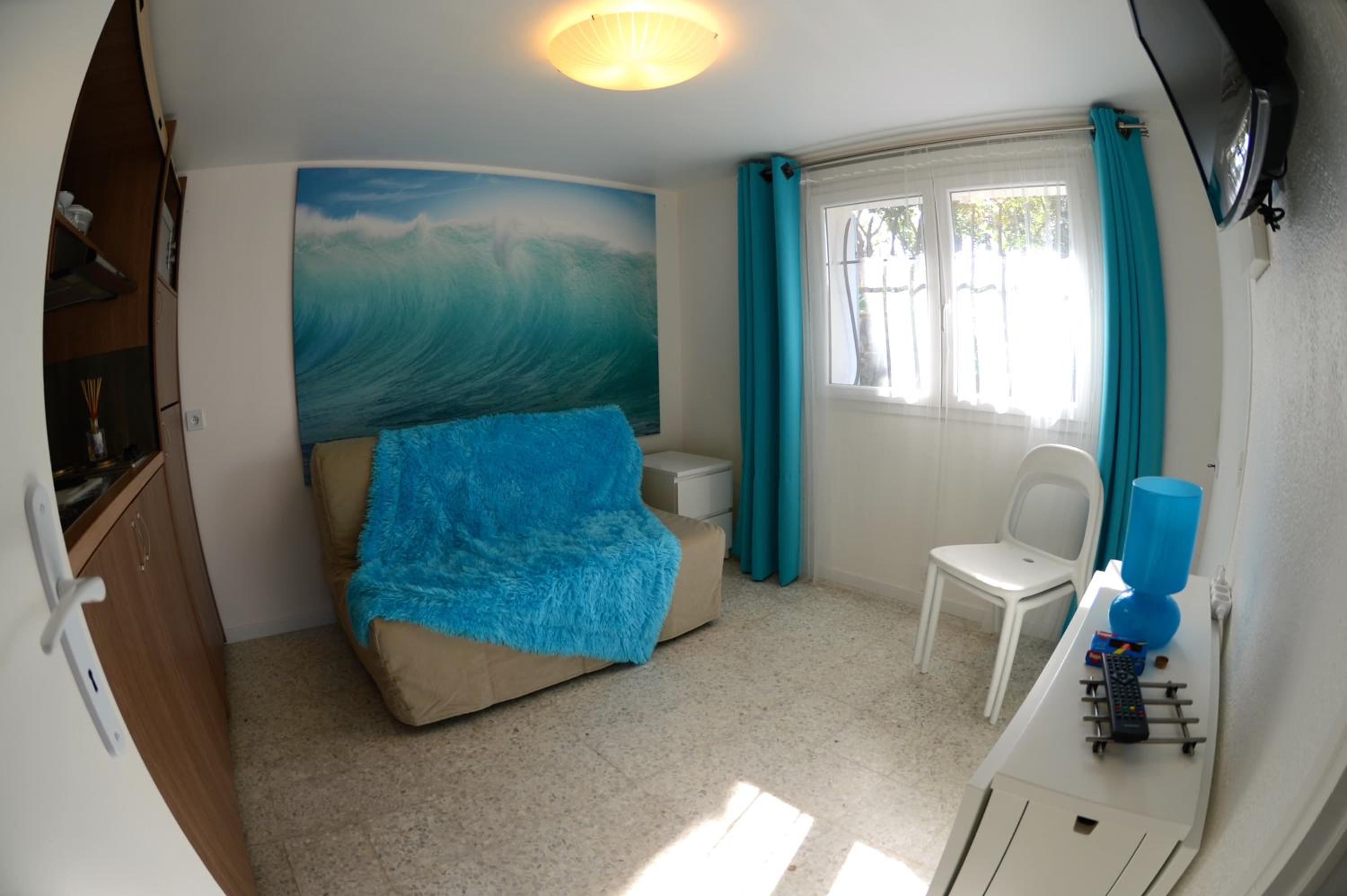 Photo 6