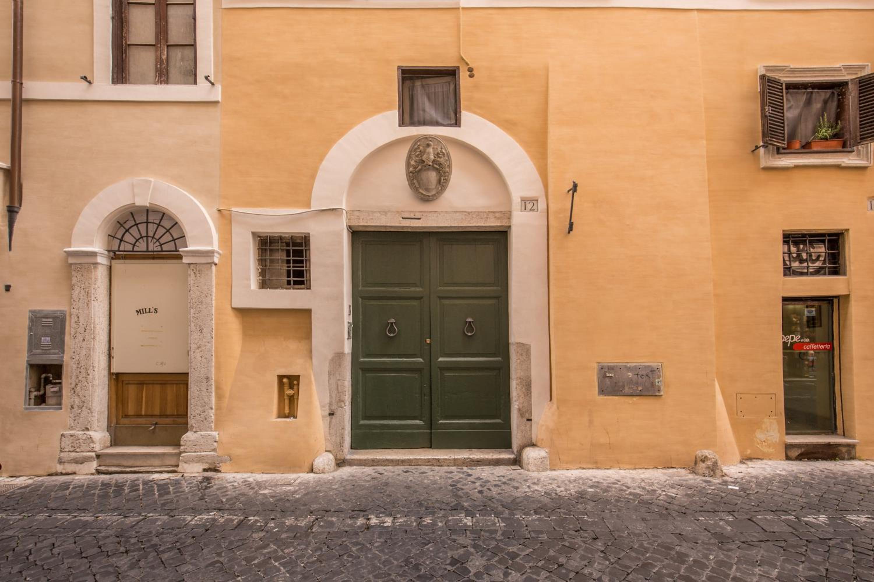 Appartamenti - Via del Monte della Farina