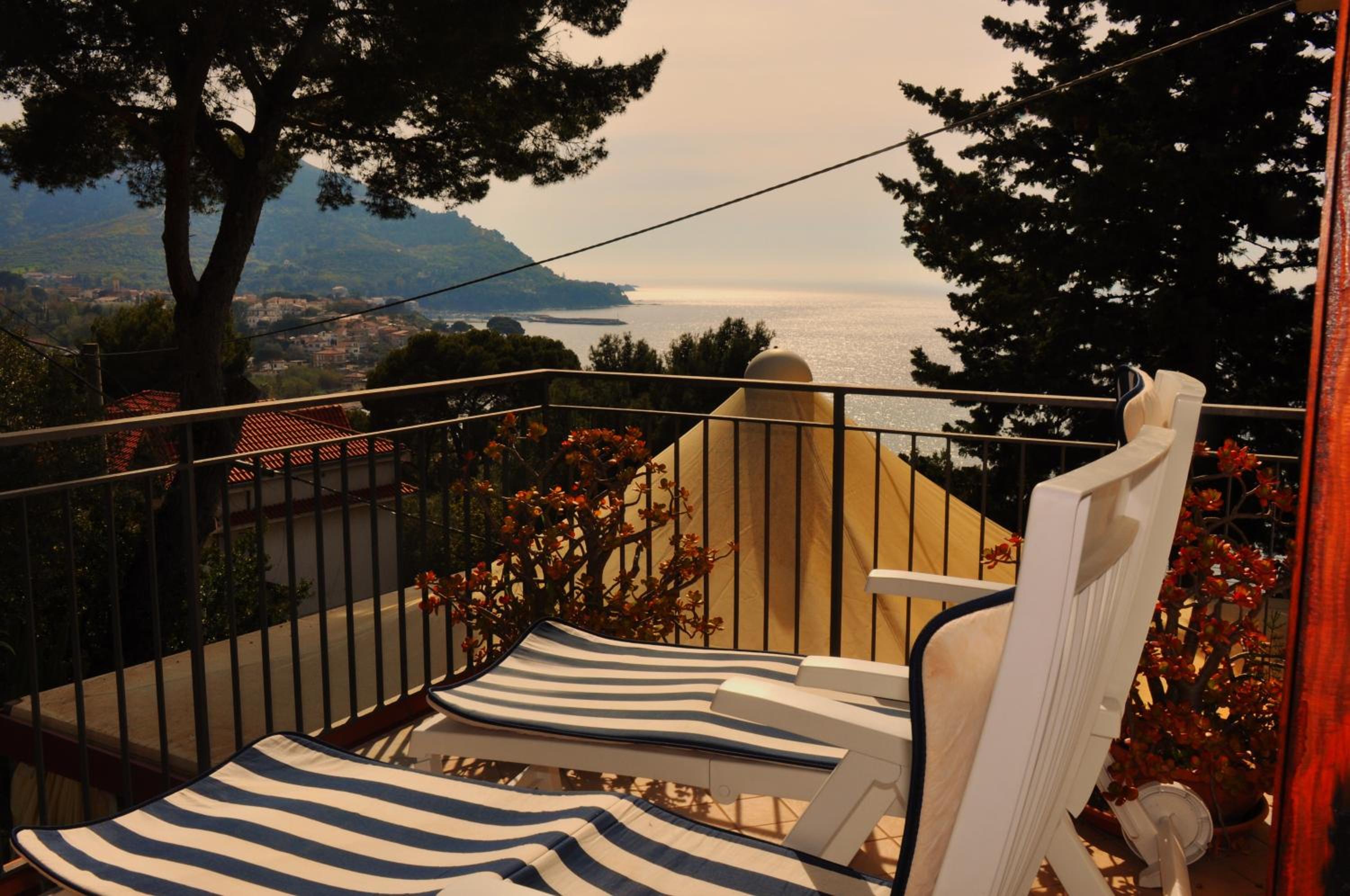 Villa Laura Sea View Apartments