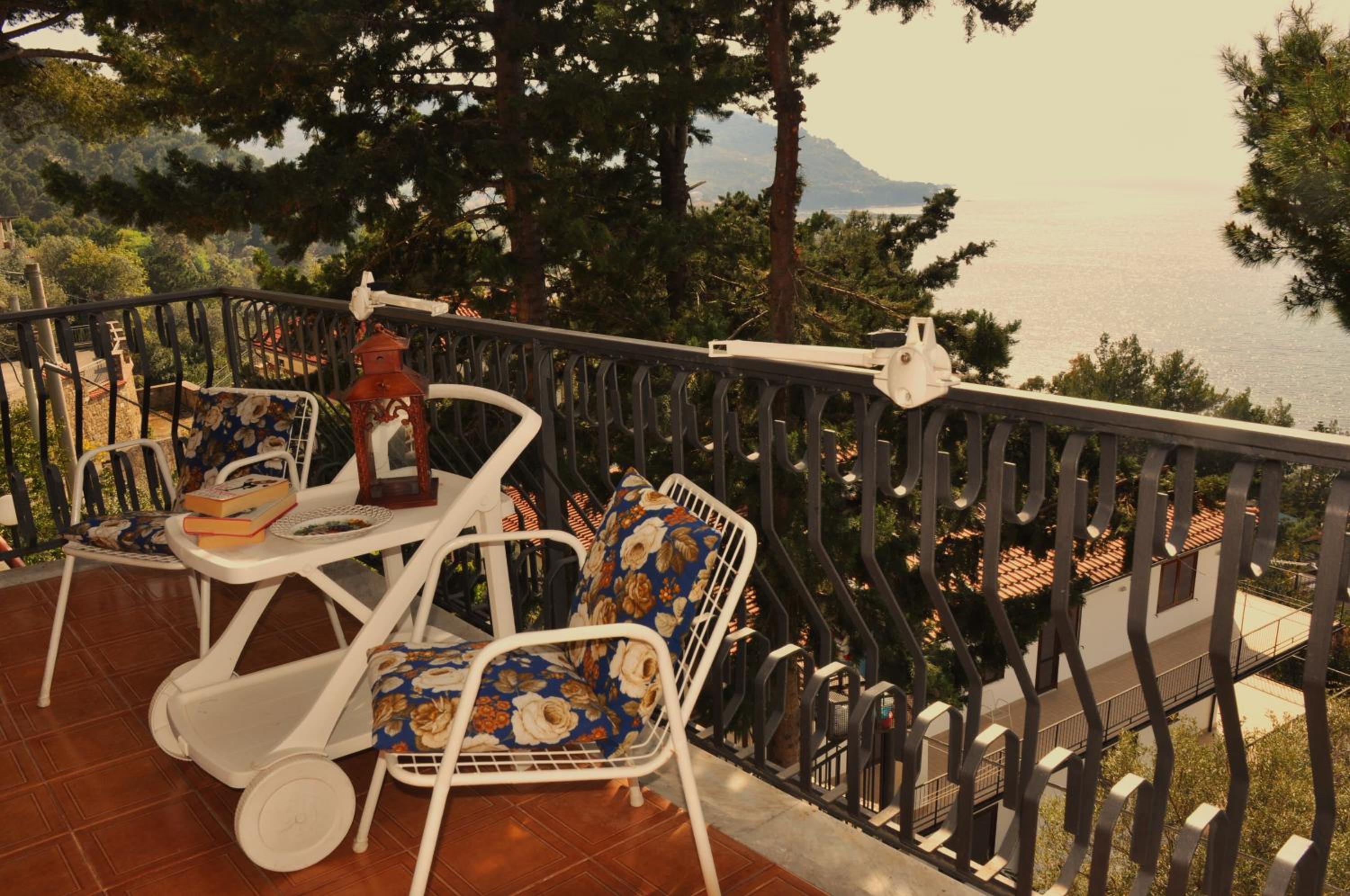 Villa Laura Sea View Apartments