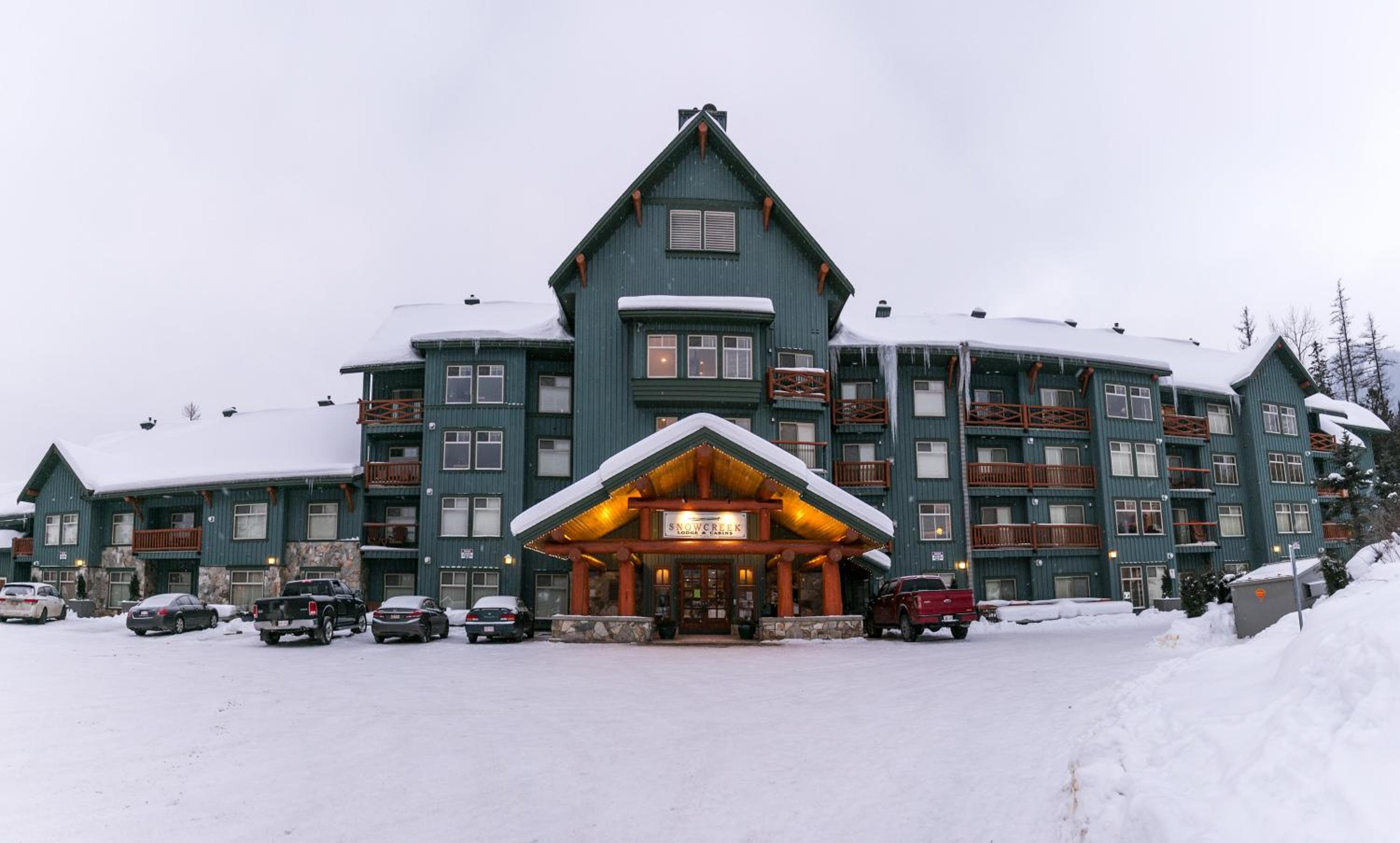 Hotel Snow Creek Lodge By Fernie Lodging Co