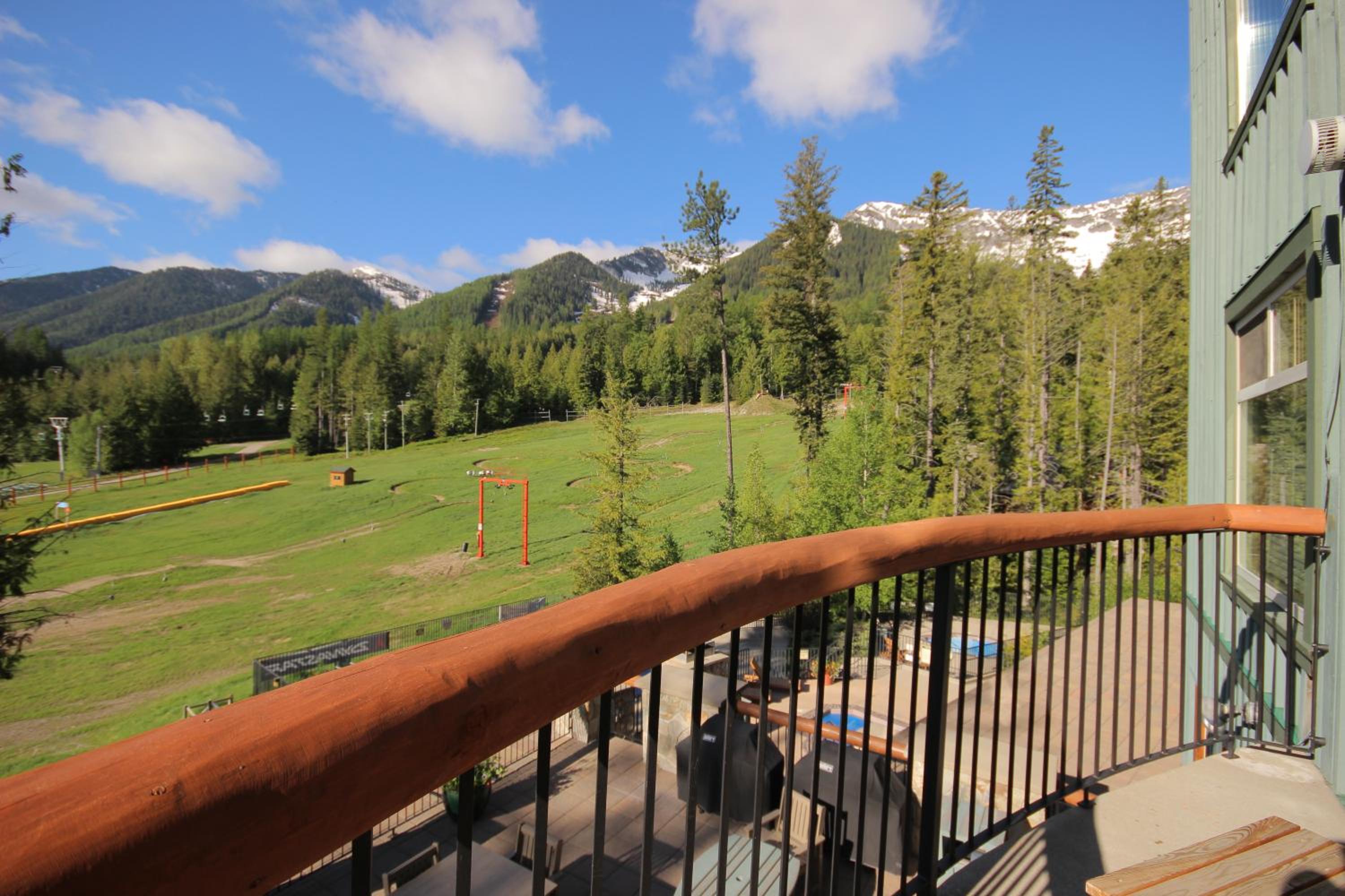 Snow Creek Lodge by Fernie Lodging Co