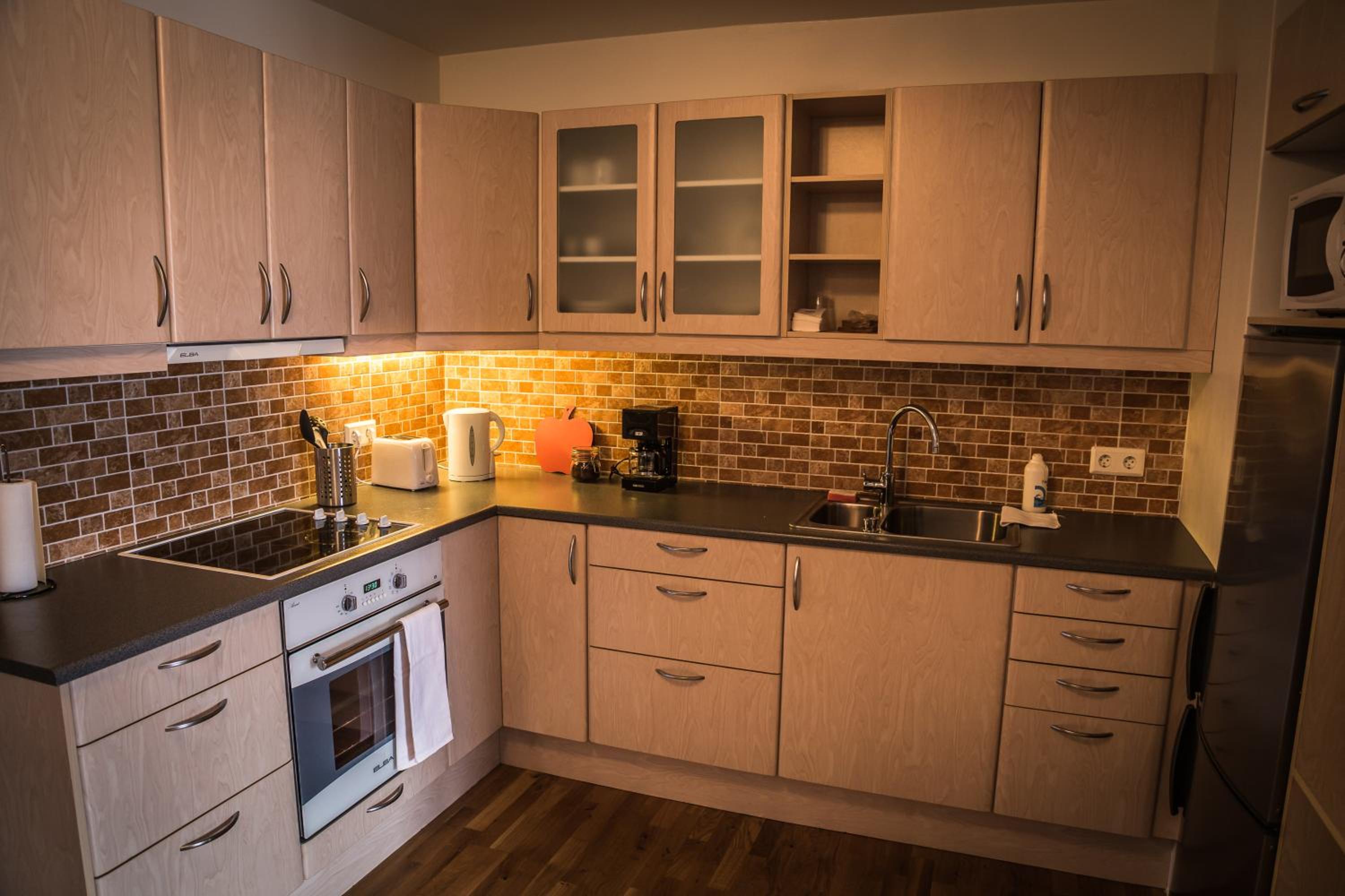 Bakki Apartments & Hostel