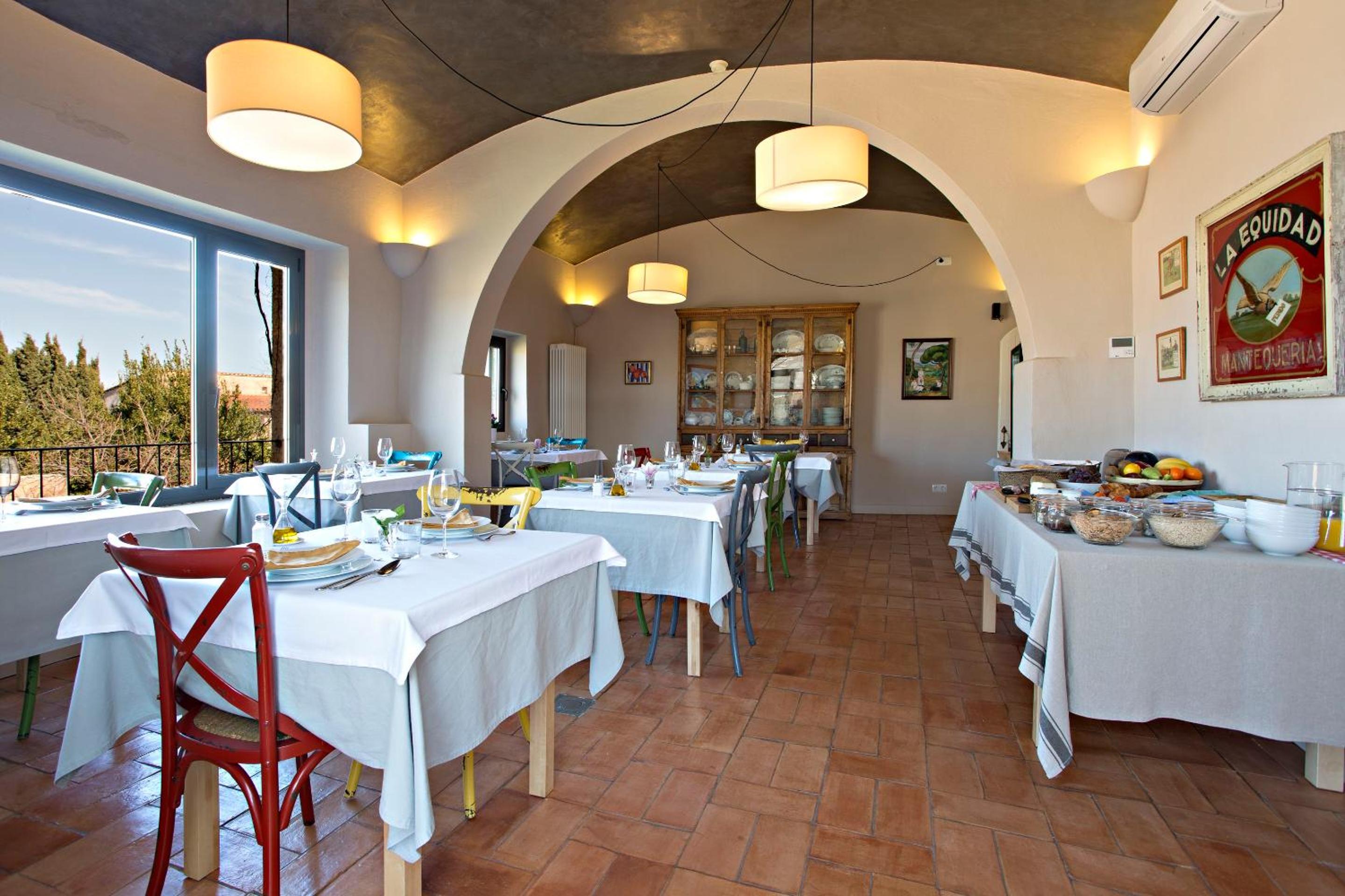 Encís d'Empordà -Adults Only-