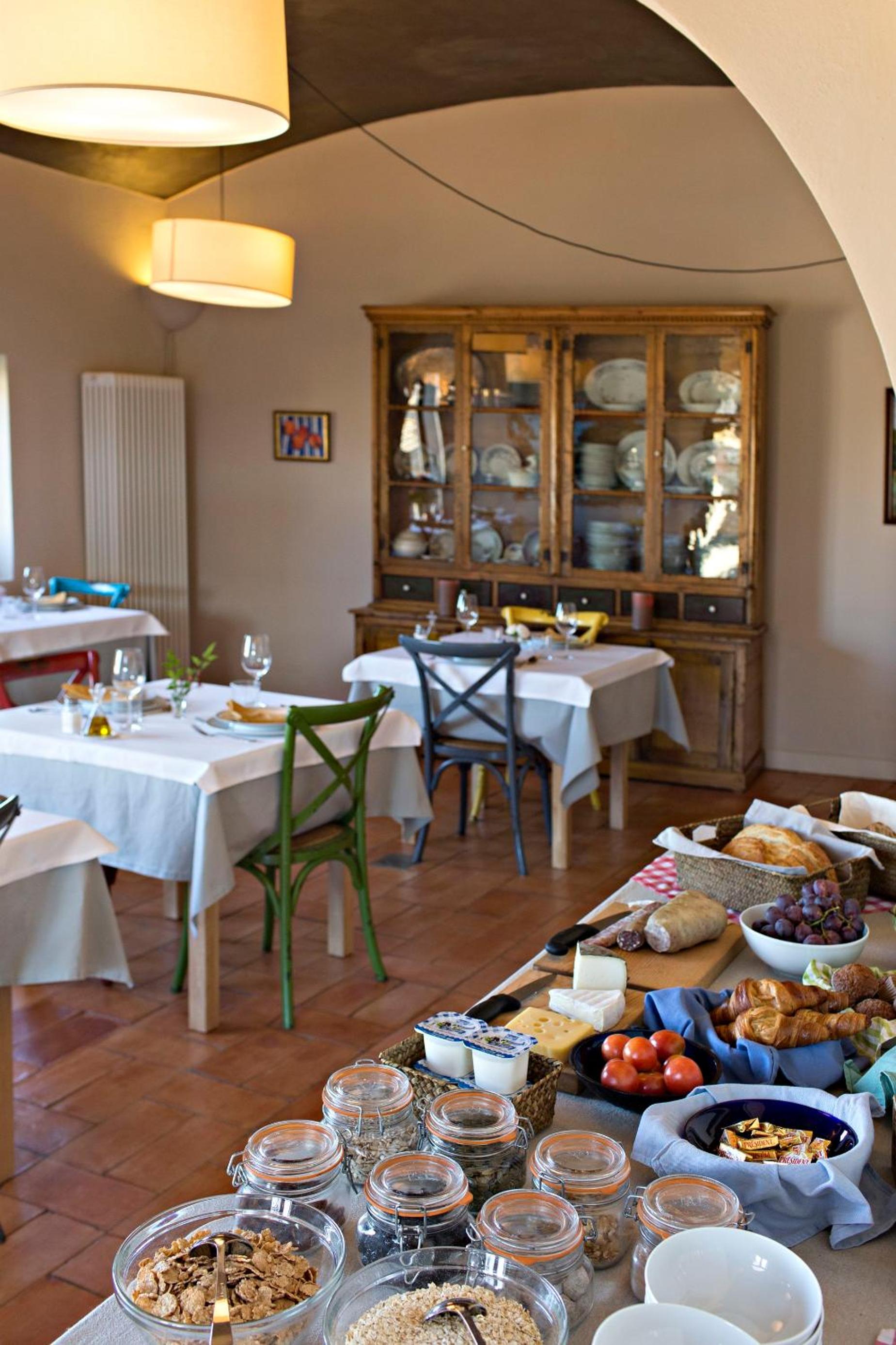 Encís d'Empordà -Adults Only-