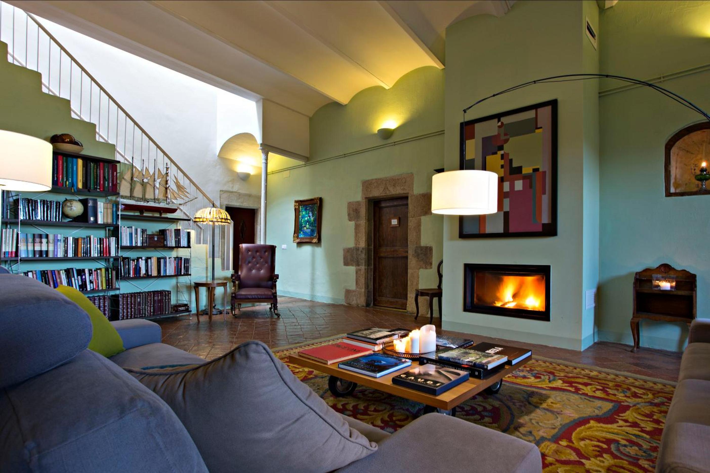 Encís d'Empordà -Adults Only-
