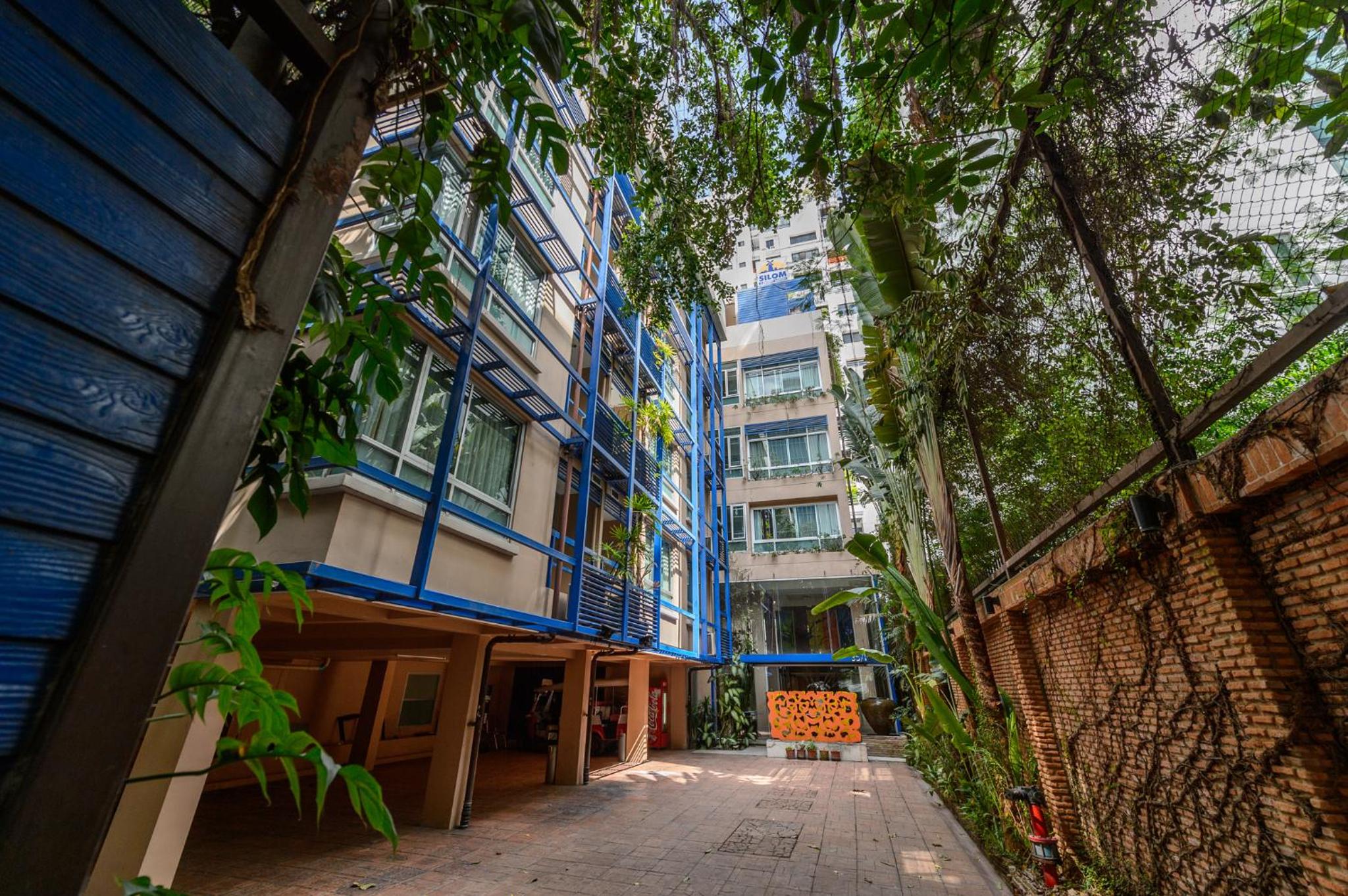 Silom Convent Garden