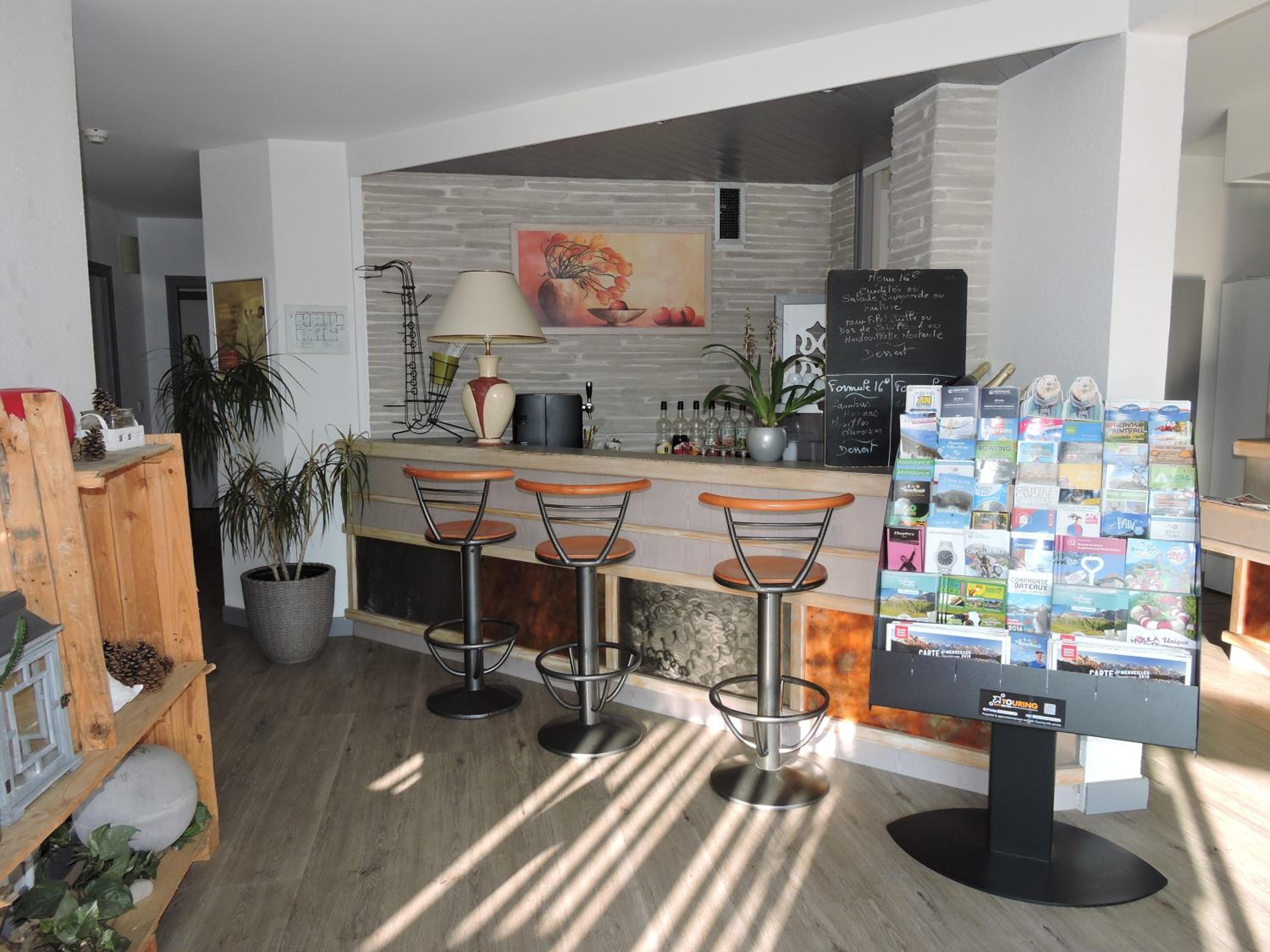 Hotel le Foron - Image 1