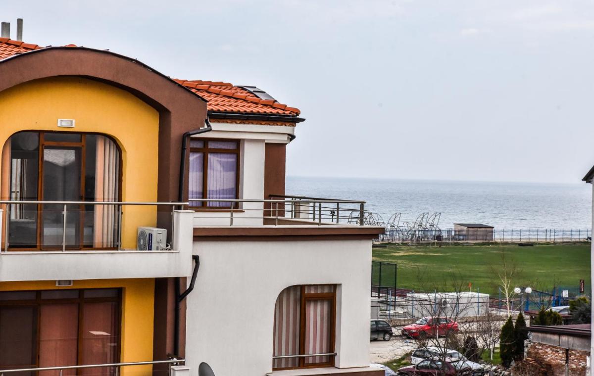 Stela Apartments