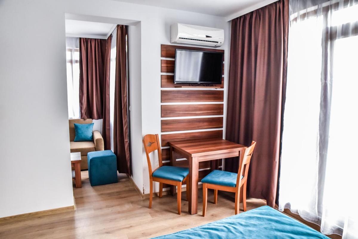 Stela Apartments