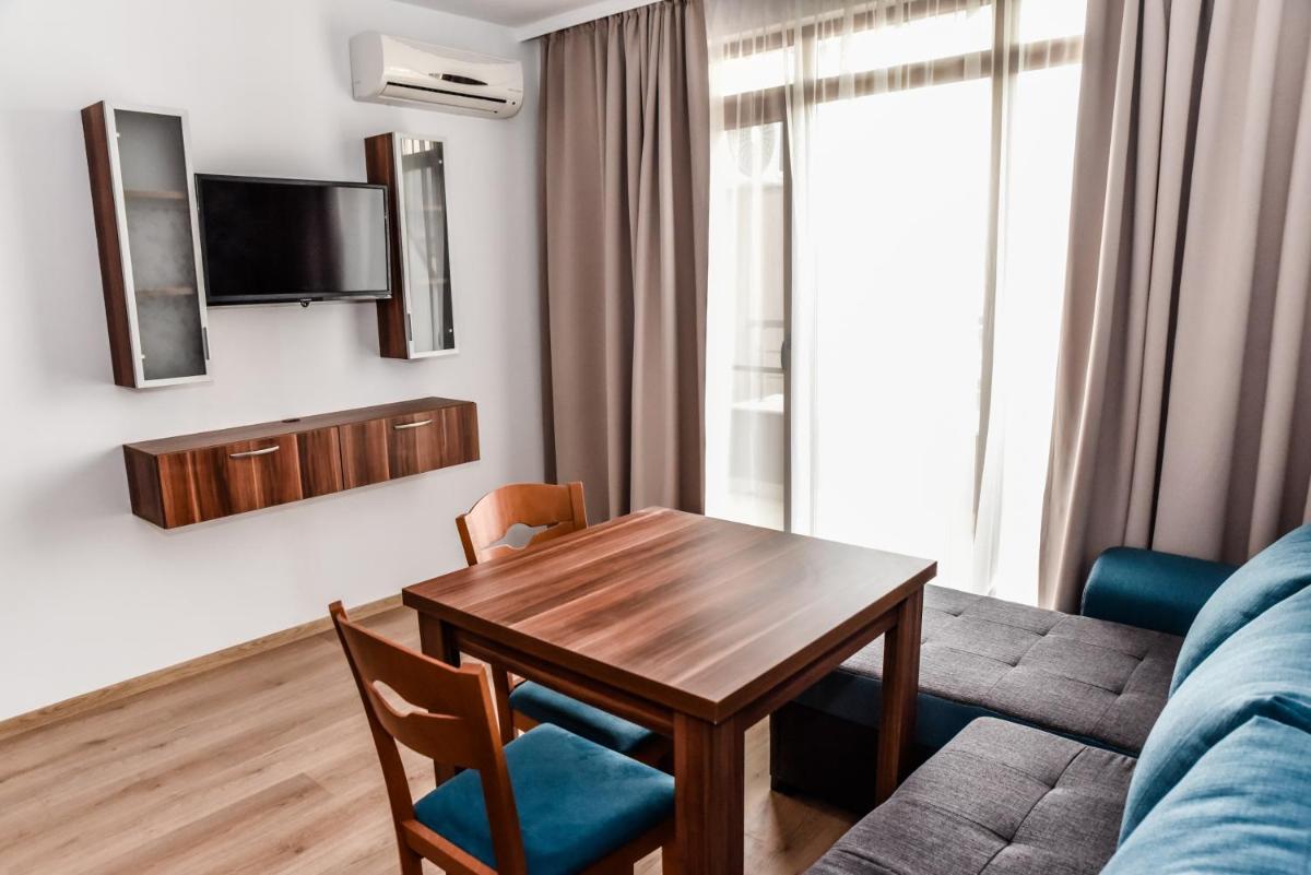 Stela Apartments