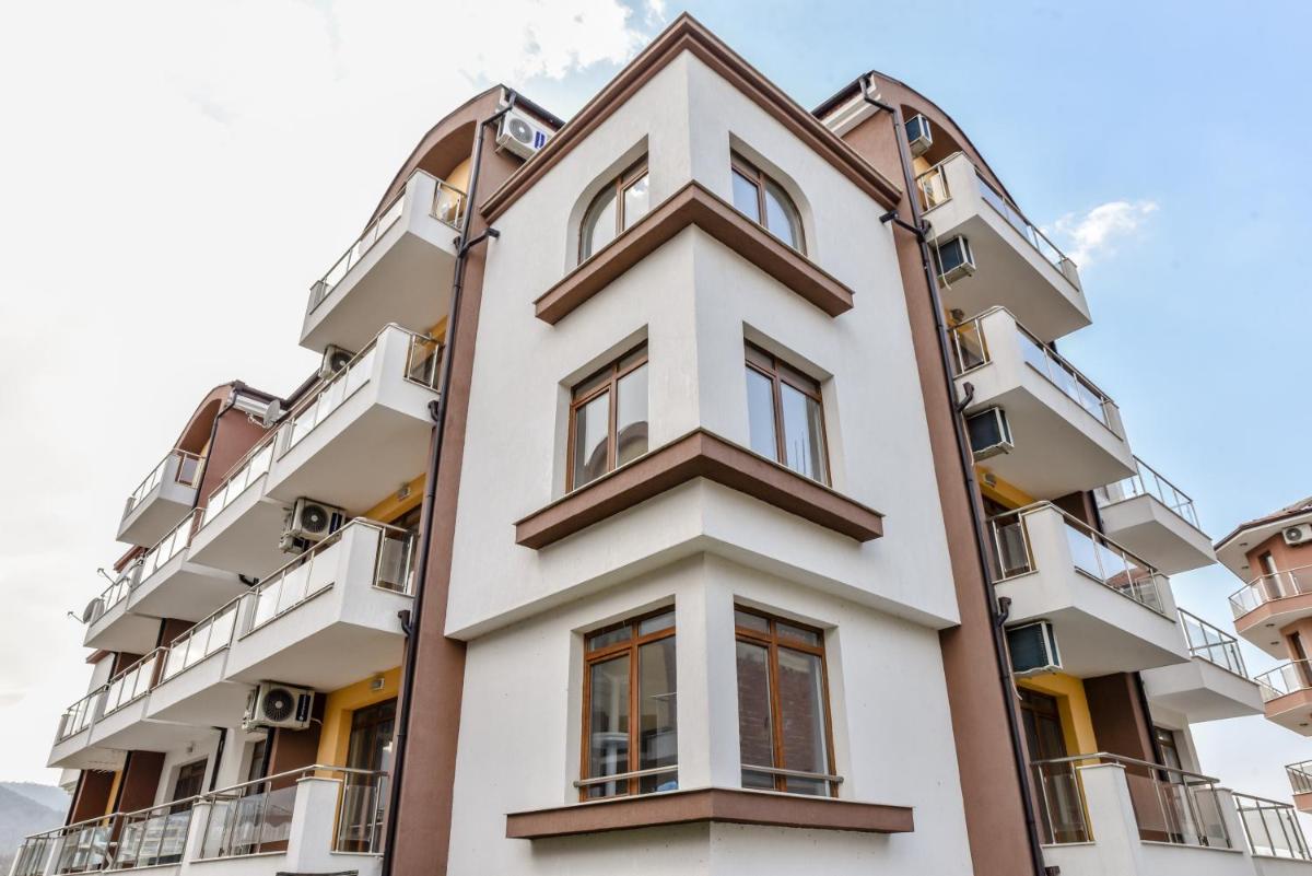 Stela Apartments