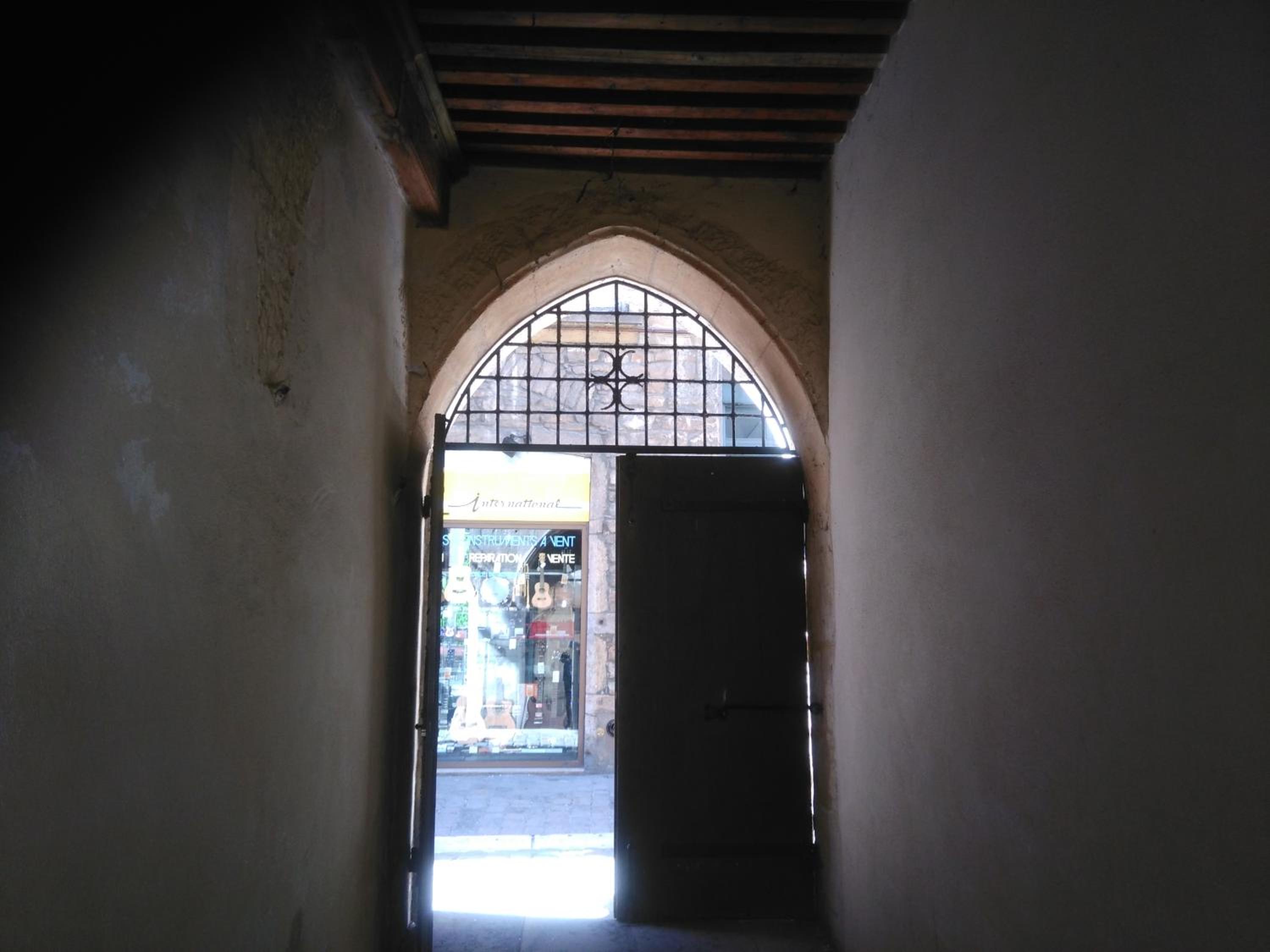 Photo 9