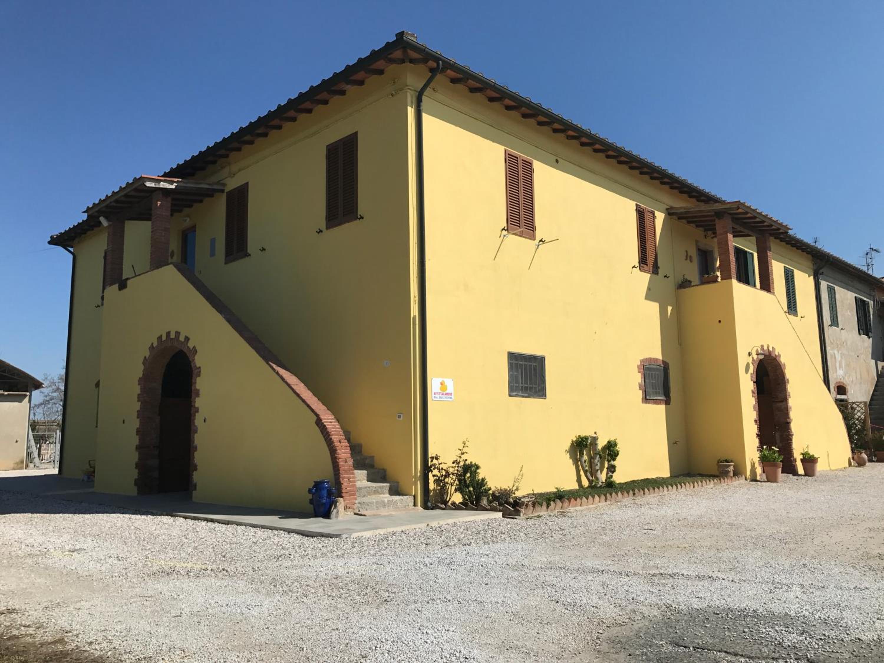 La Nana Gialla view 5