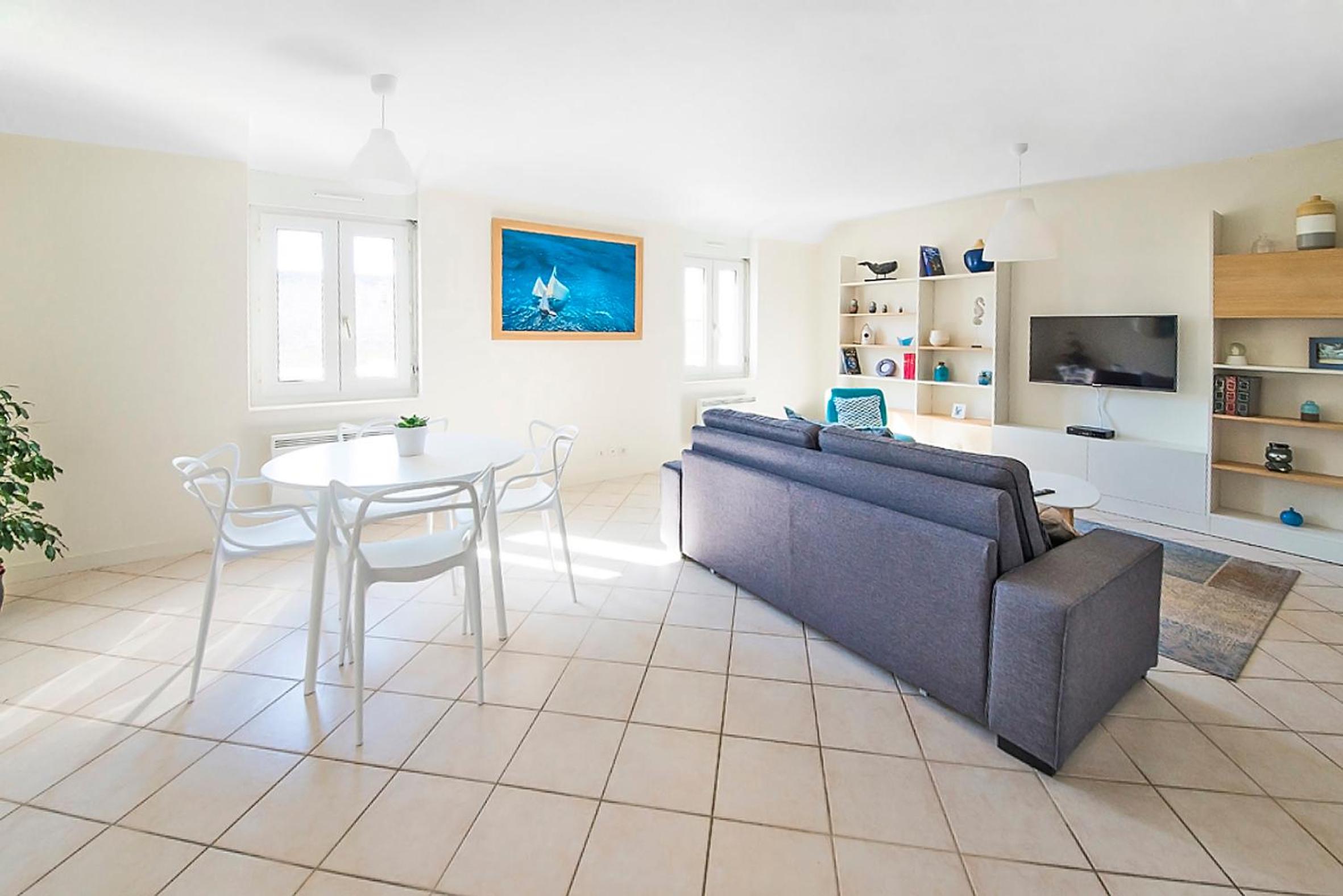 Ocean Apartment