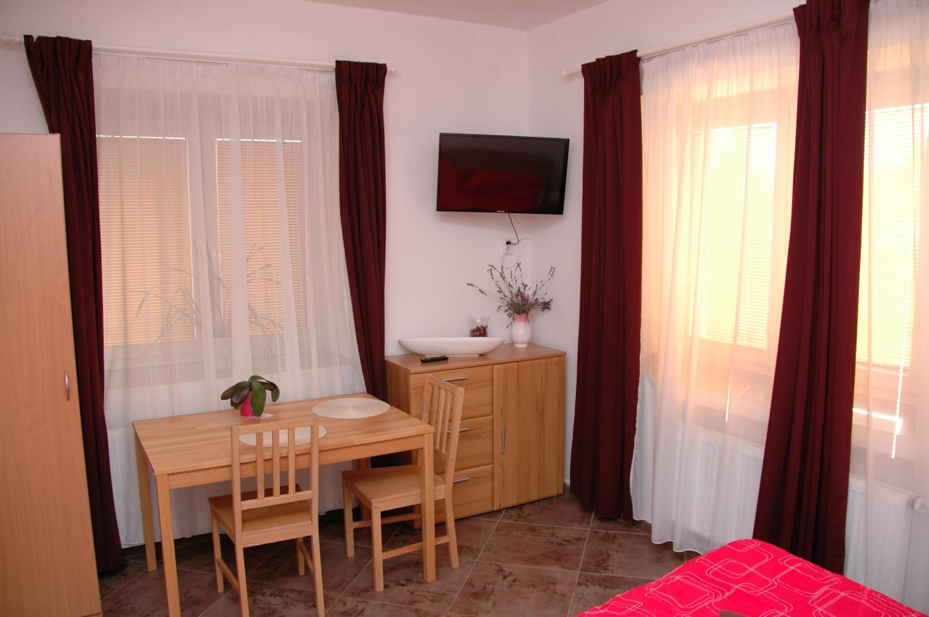 Penzion V Roklich & Apartments V Roklich