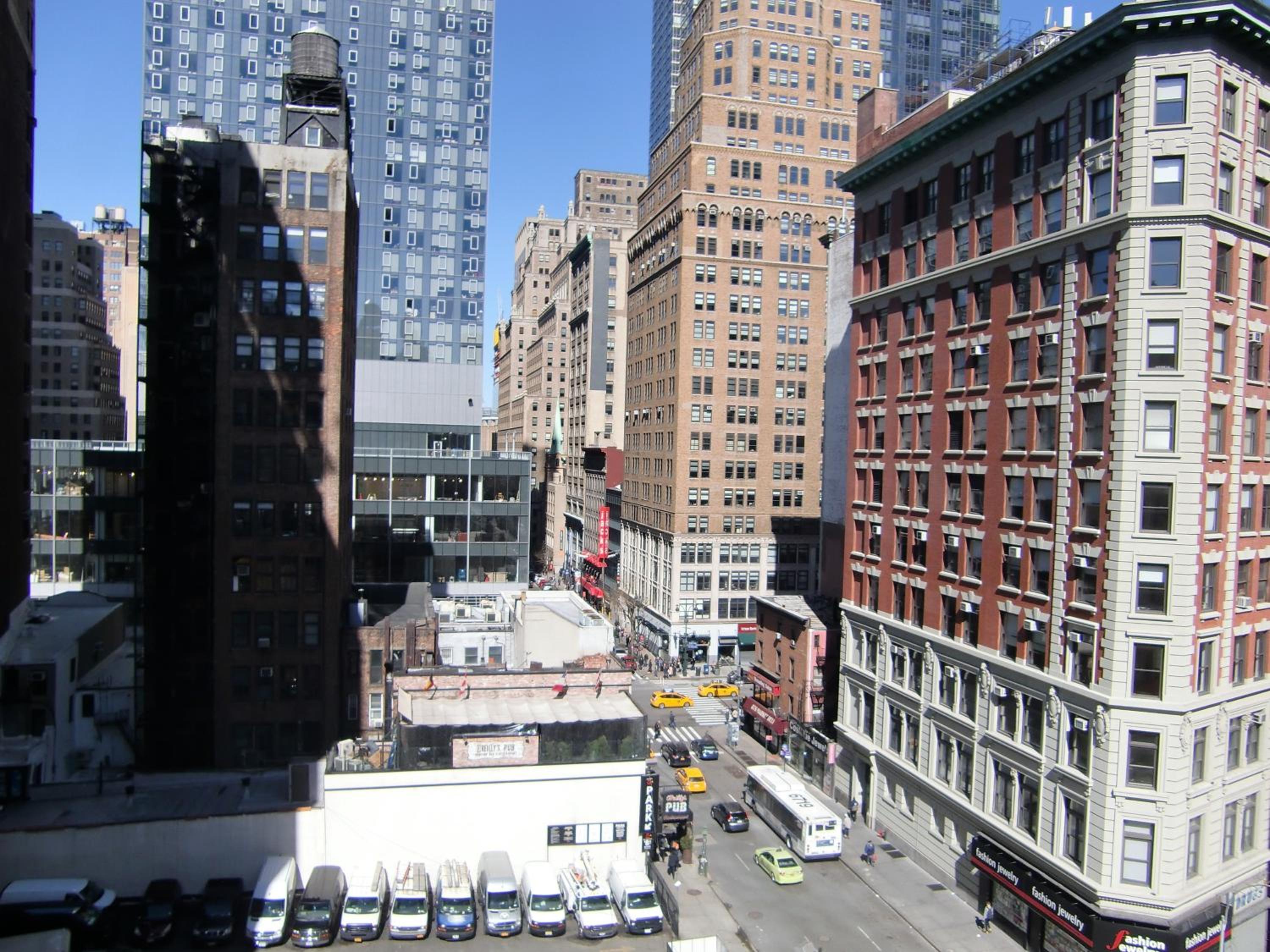 Studios Midtown Manhattan