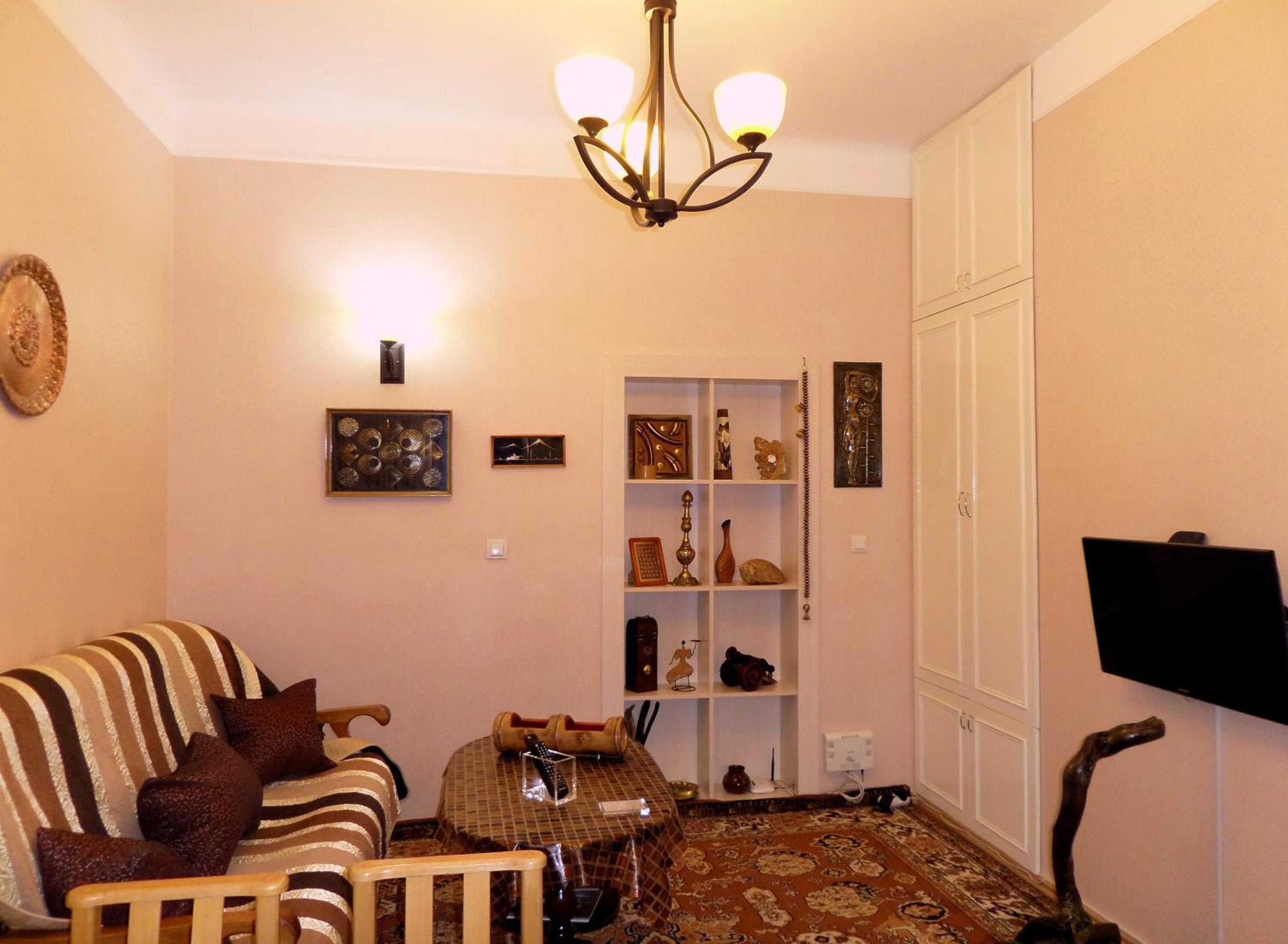 Ara & Gaya Аpartment